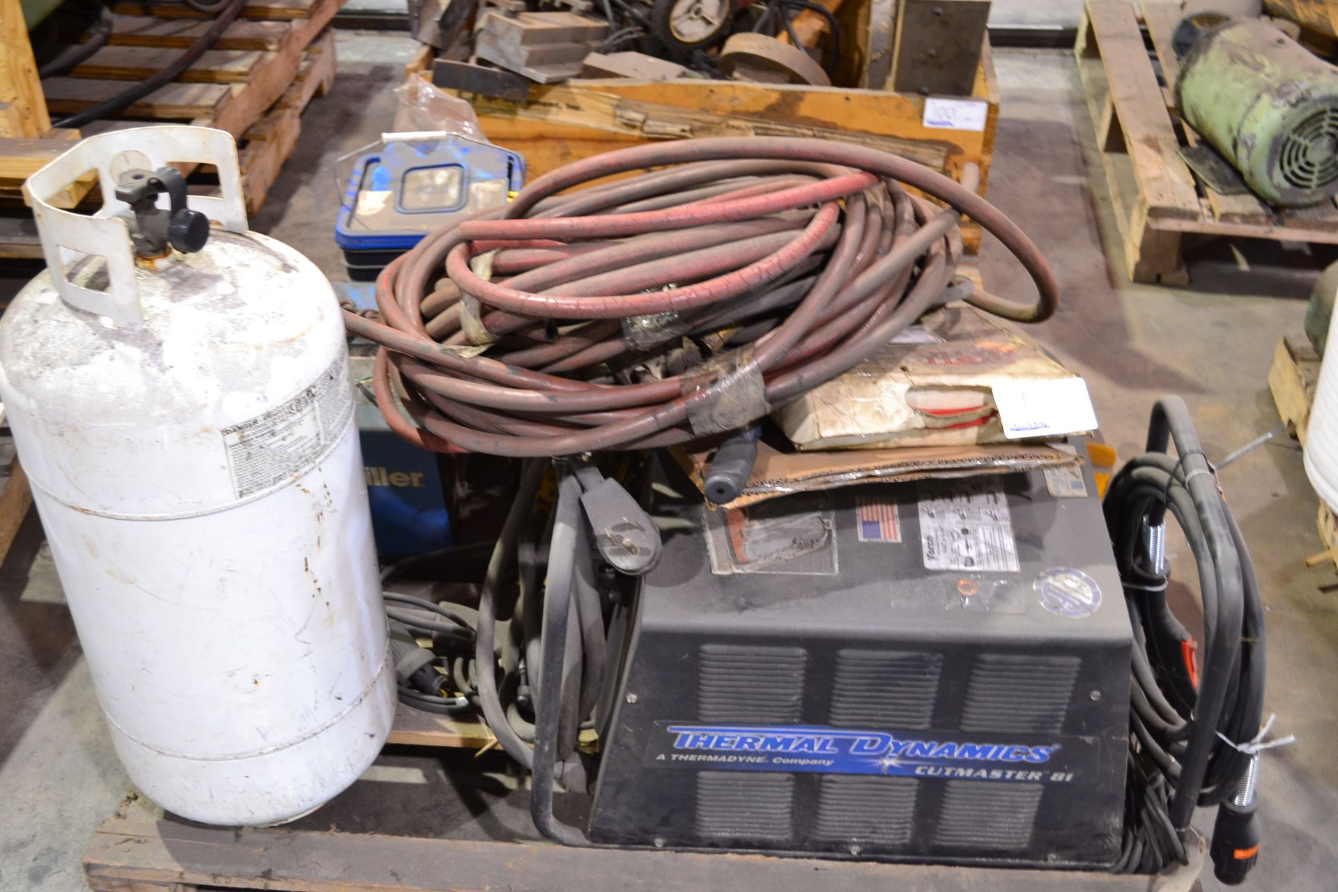 SKID OF PLASMA CUTTER, THERMAL DYNAMICS, CUTMASTER 81, ELECTRIC HOIST, CABLE REEL, AIR HOSES,