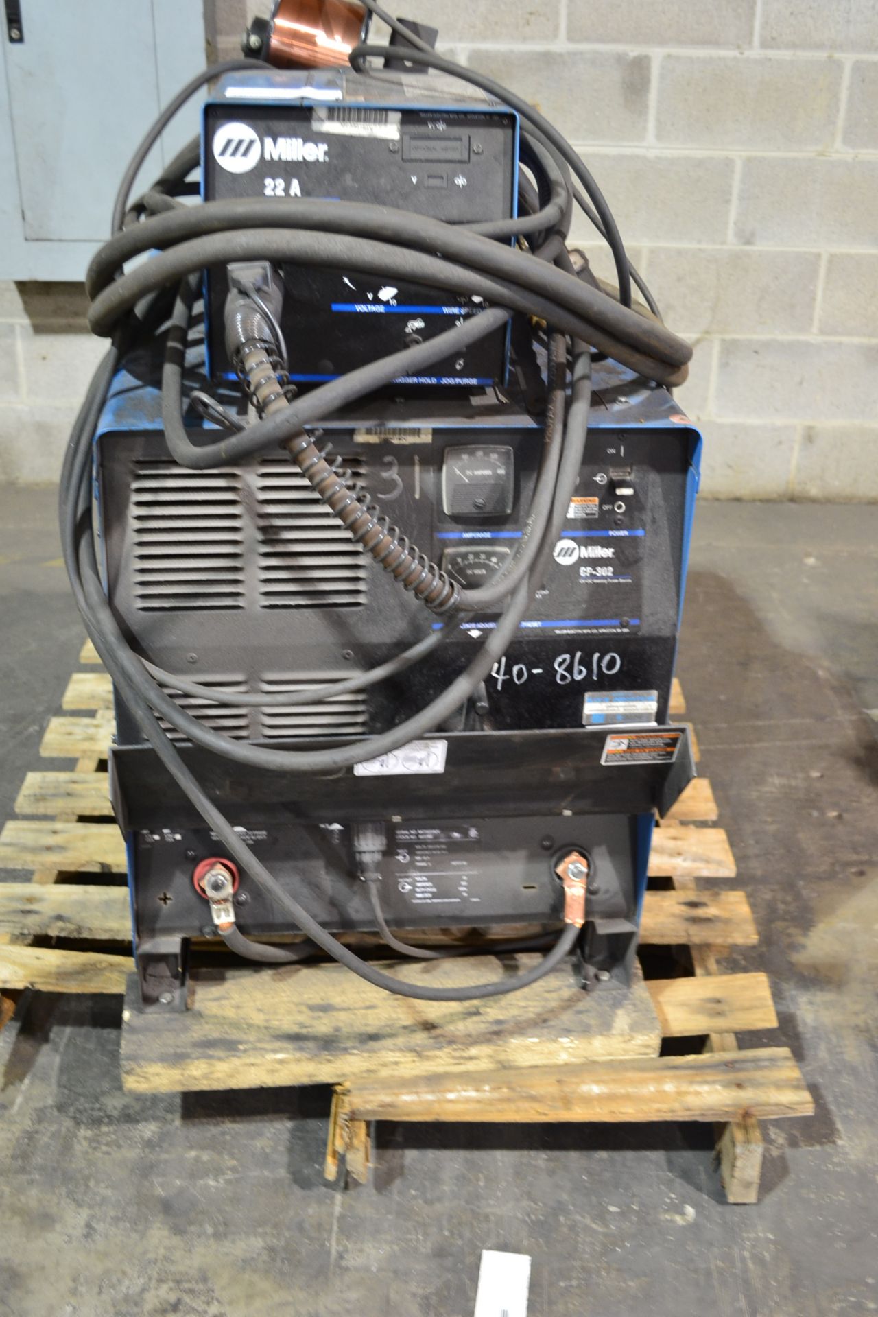 WELDER, MILLER, MDL CP302, SER# MC350182V, 3 PHASE, W/ WIRE FEED, MILLER, MDL 22A, W/ LEADS