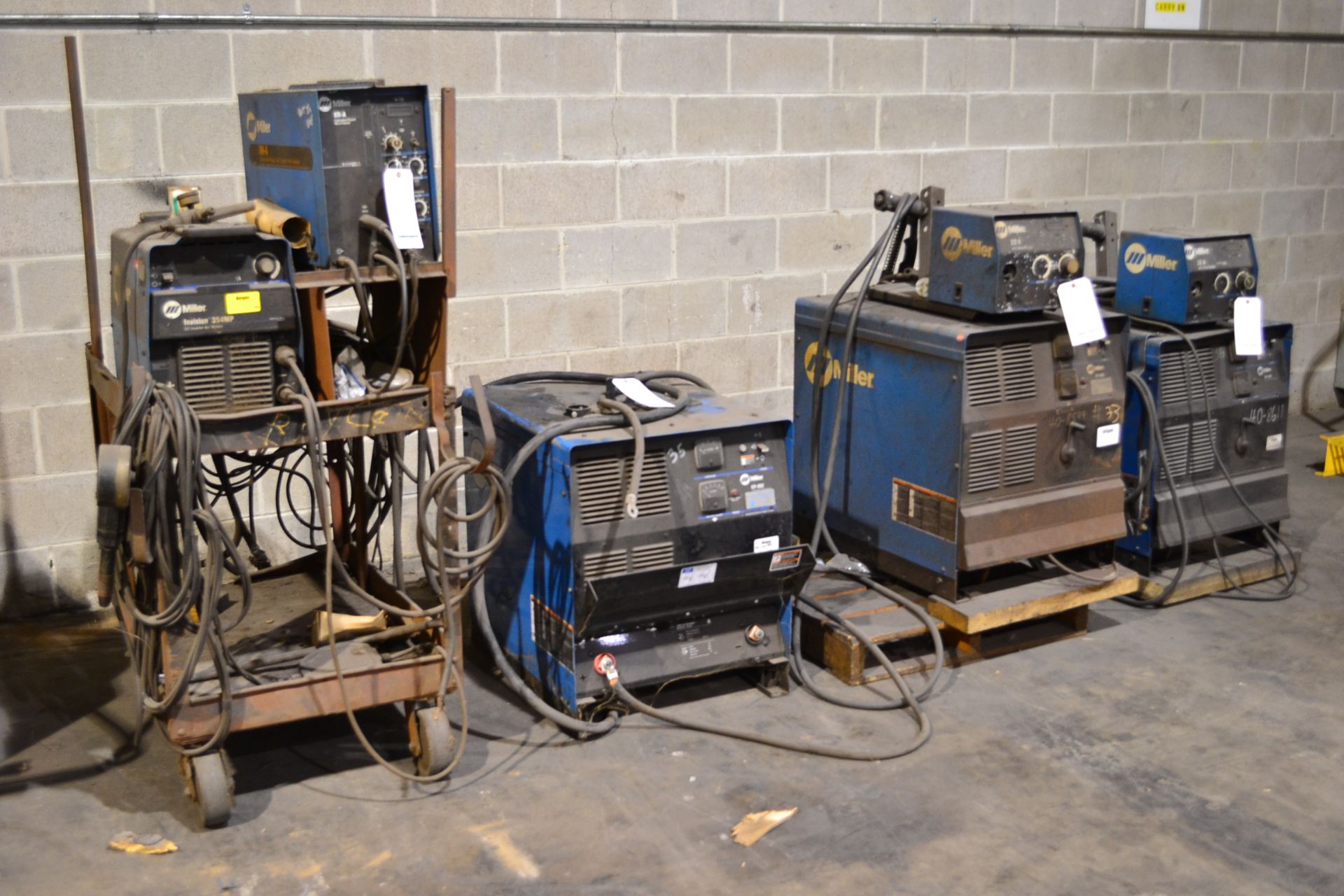 LOT OF (4) NON WORKING WELDERS, MILLER, (1) INVISION 354, (3) CP-302, W/ LEADS AND WIRE FEED