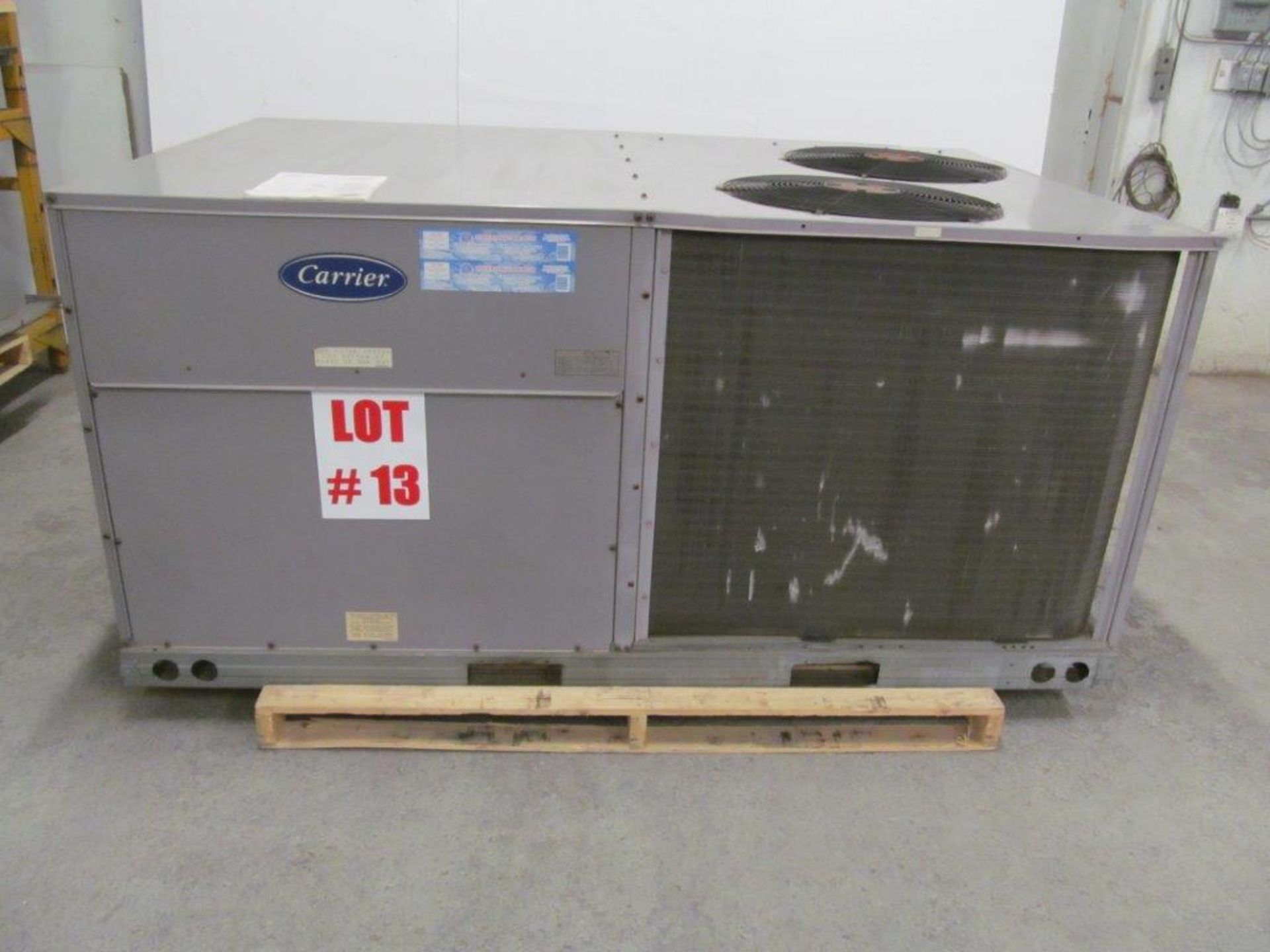 CARRIER ROOFTOP ELECTRIC COOLING UNIT