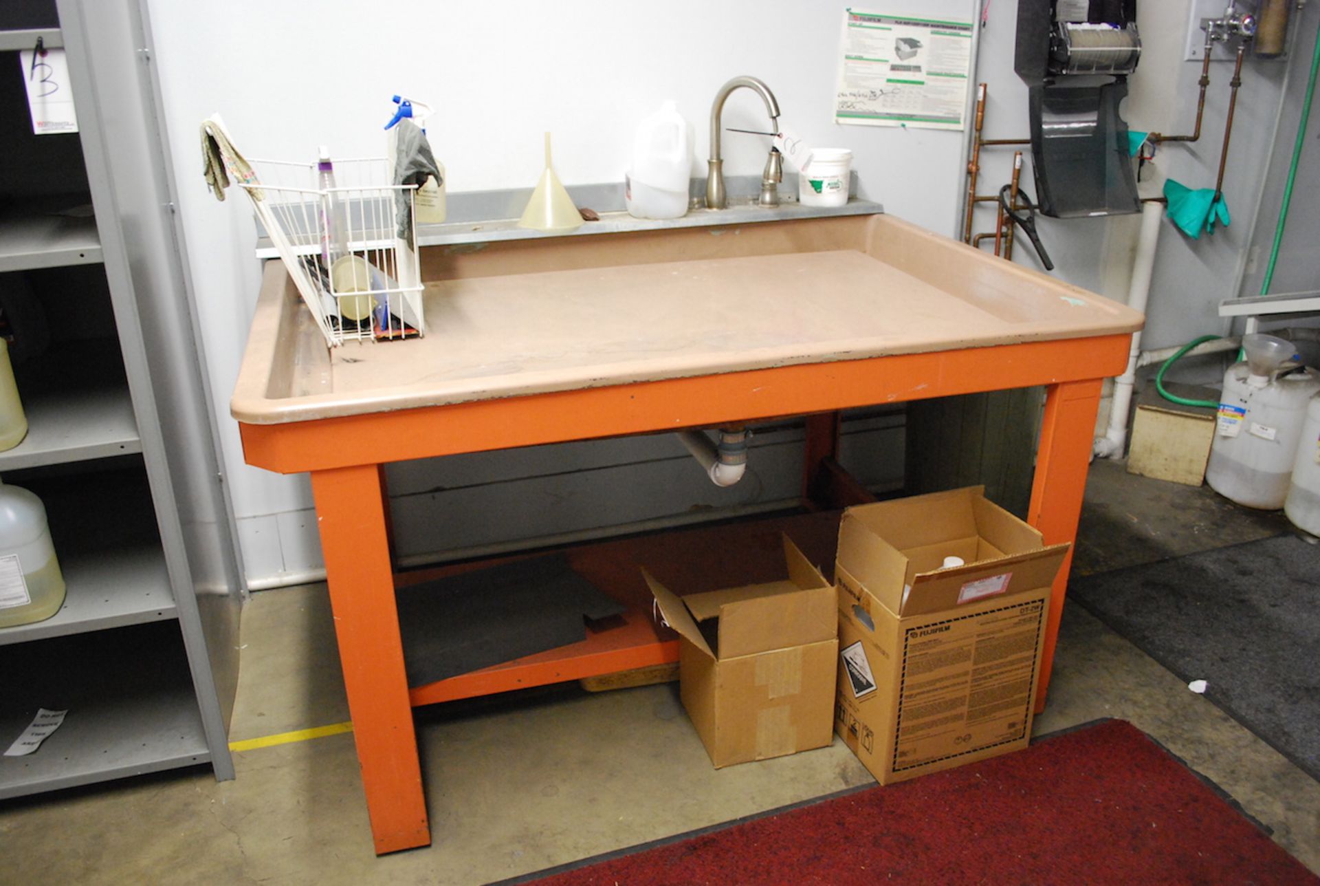 60" X 41" X 5"D FIBERGLASS WASH SINK