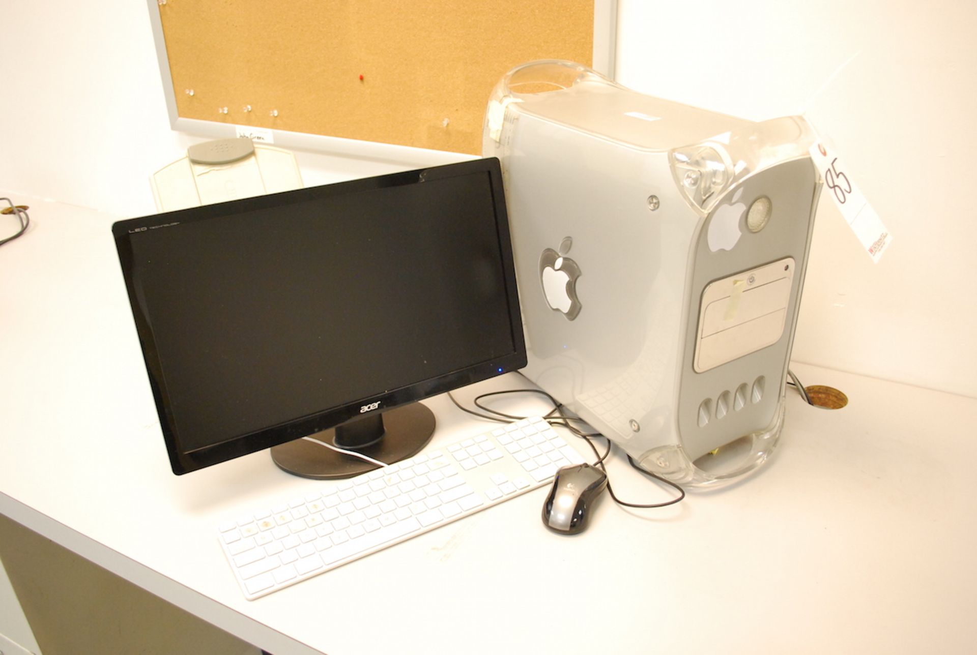 APPLE POWER MAC G4 COMPUTER 1.25GHZ DP/256MB PC2700/80GB/COMBO R9000 PRO/56K; W/Acer LED Flat Screen