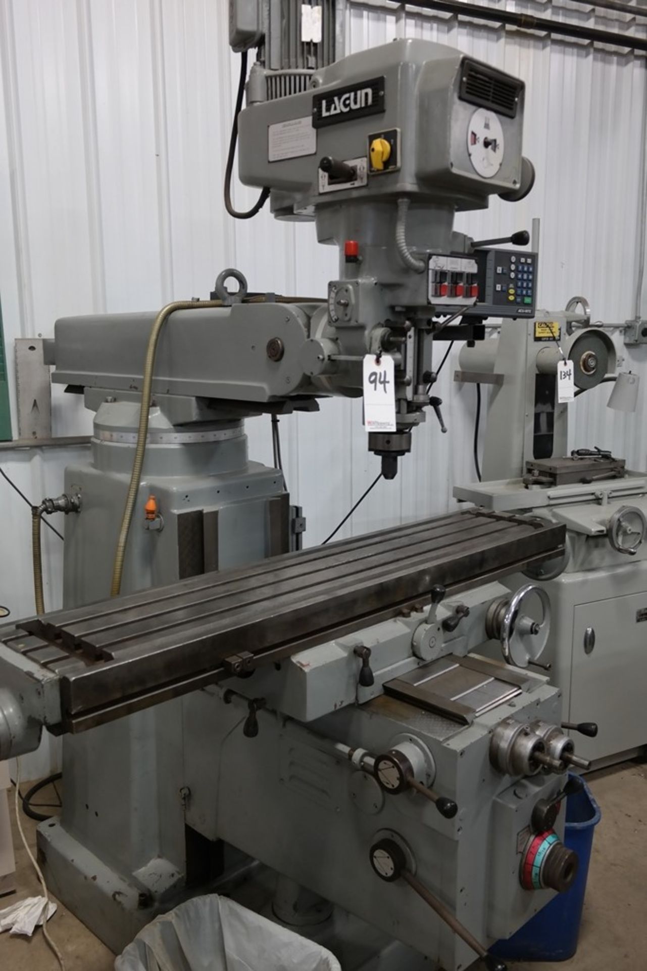 LAGUN 2.2 KW MODEL FT.4 VERTICAL MILLING MACHINE: S/N N/A; W/Acu-Rite 2-Axis Digital Readout