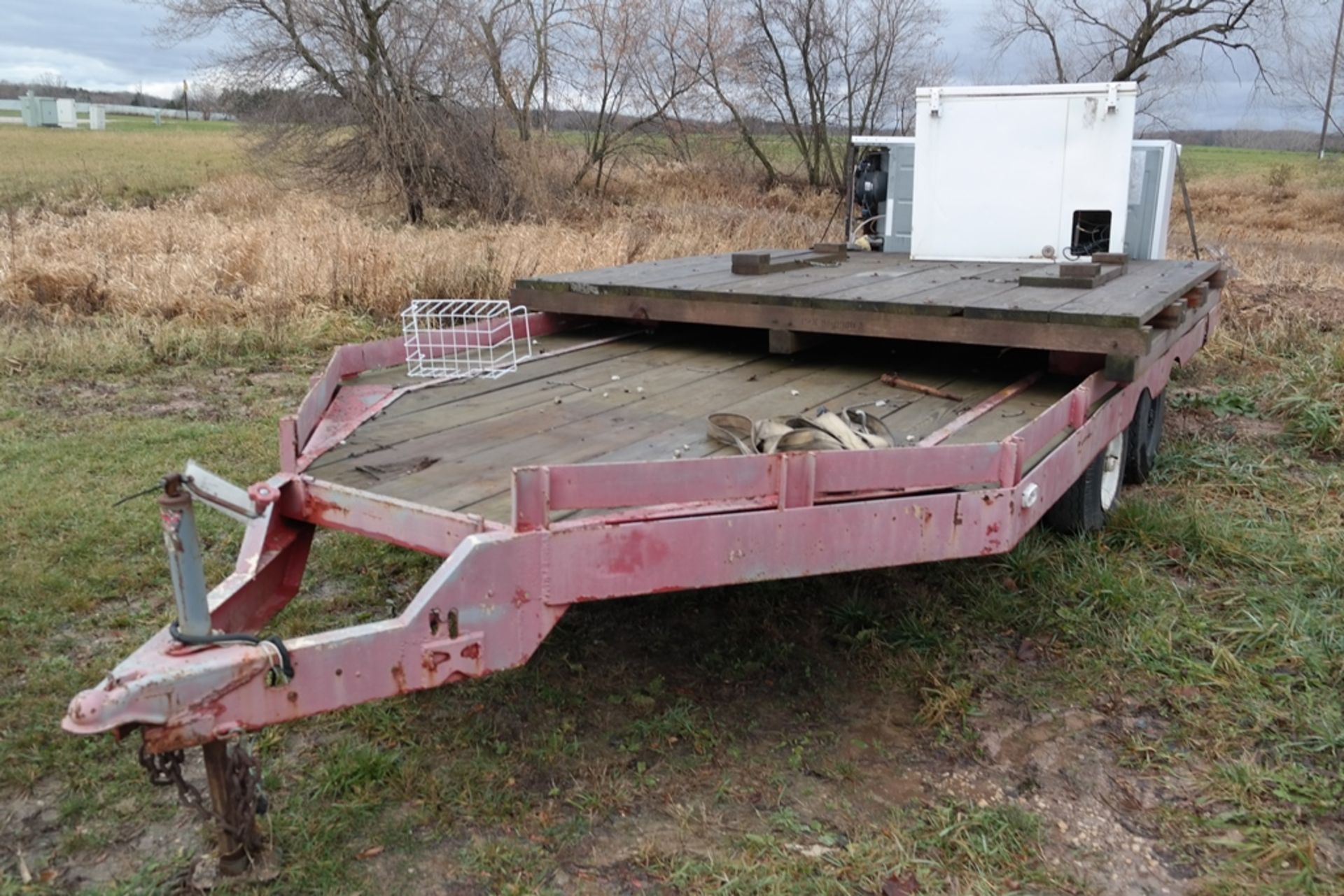 16' TANDEM AXLE UTILITY TRAILER - Image 2 of 2