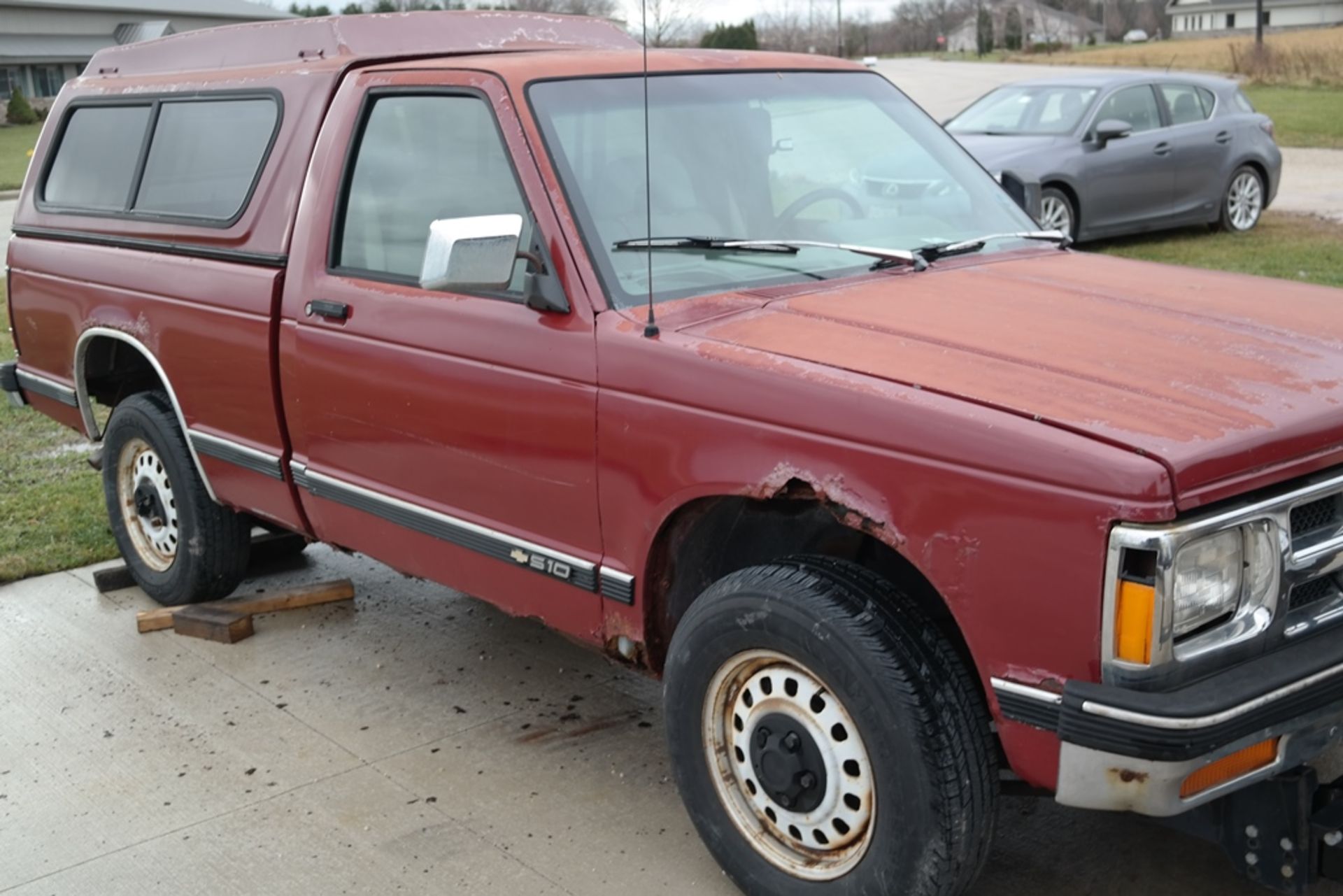 1993 CHEVROLET S-10 PICK-UP: VIN# 1GCCT14Z0P8130794; 4.3 LITRE V6; 5-SPEED; W/SNO-WAY SNOW PLOW - Image 4 of 4