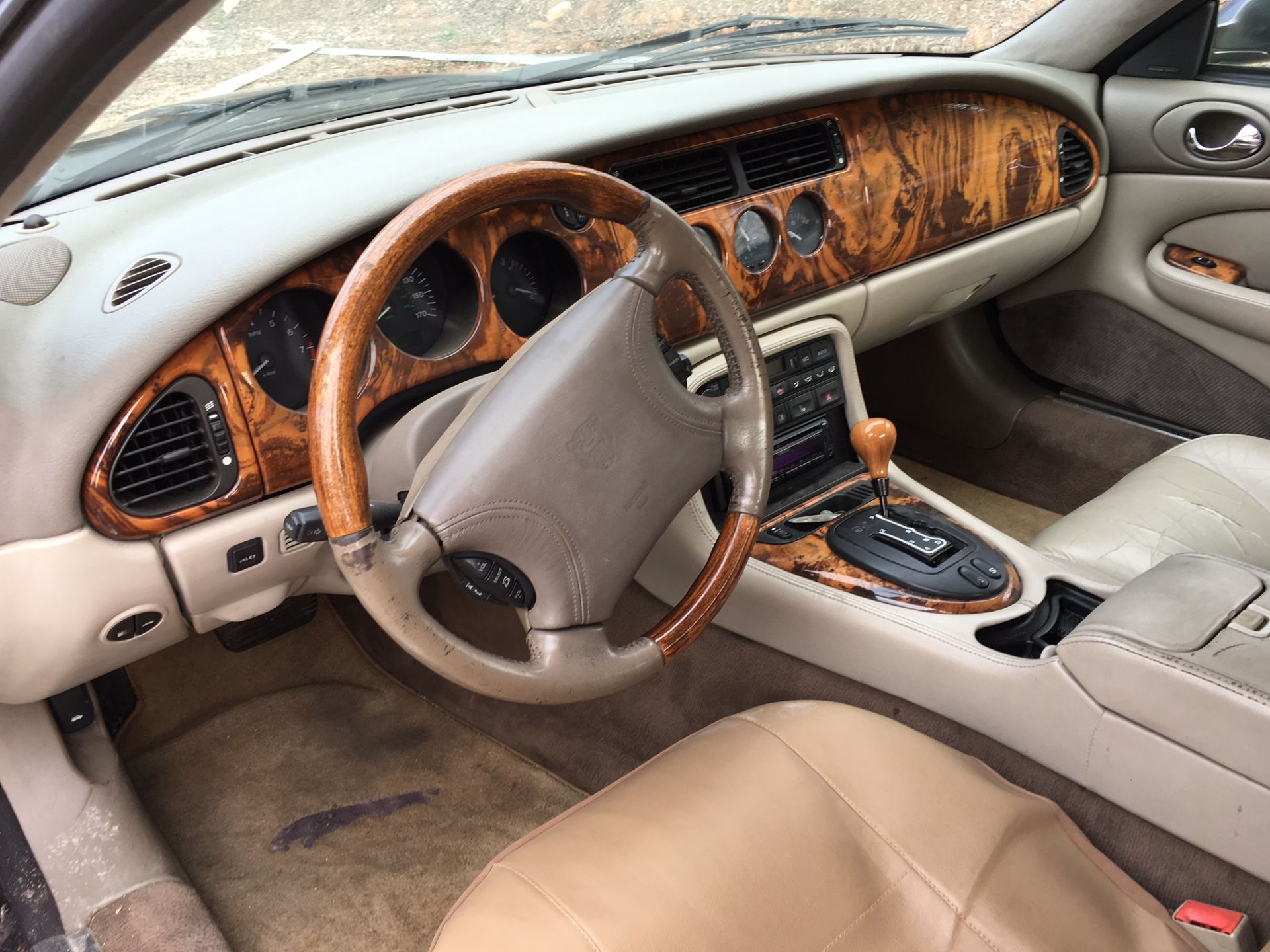 1999 Jaguar XK8 Convertable: VIN#: SAJGX2049XCO33887; Burl Wood Dash - Image 7 of 11