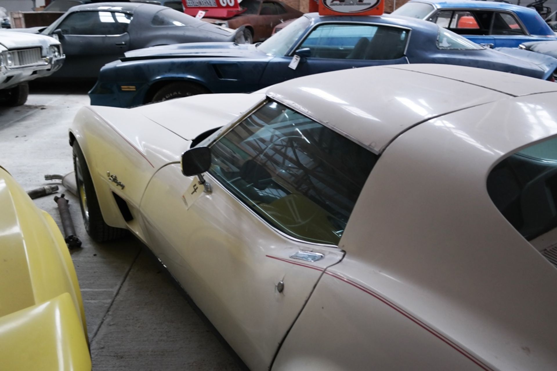 1979 CHEVROLET CORVETTE: 350 CI ENGINE, 4 SPEED MANUAL TRANSMISSION, 31,000 MILES - Image 2 of 6