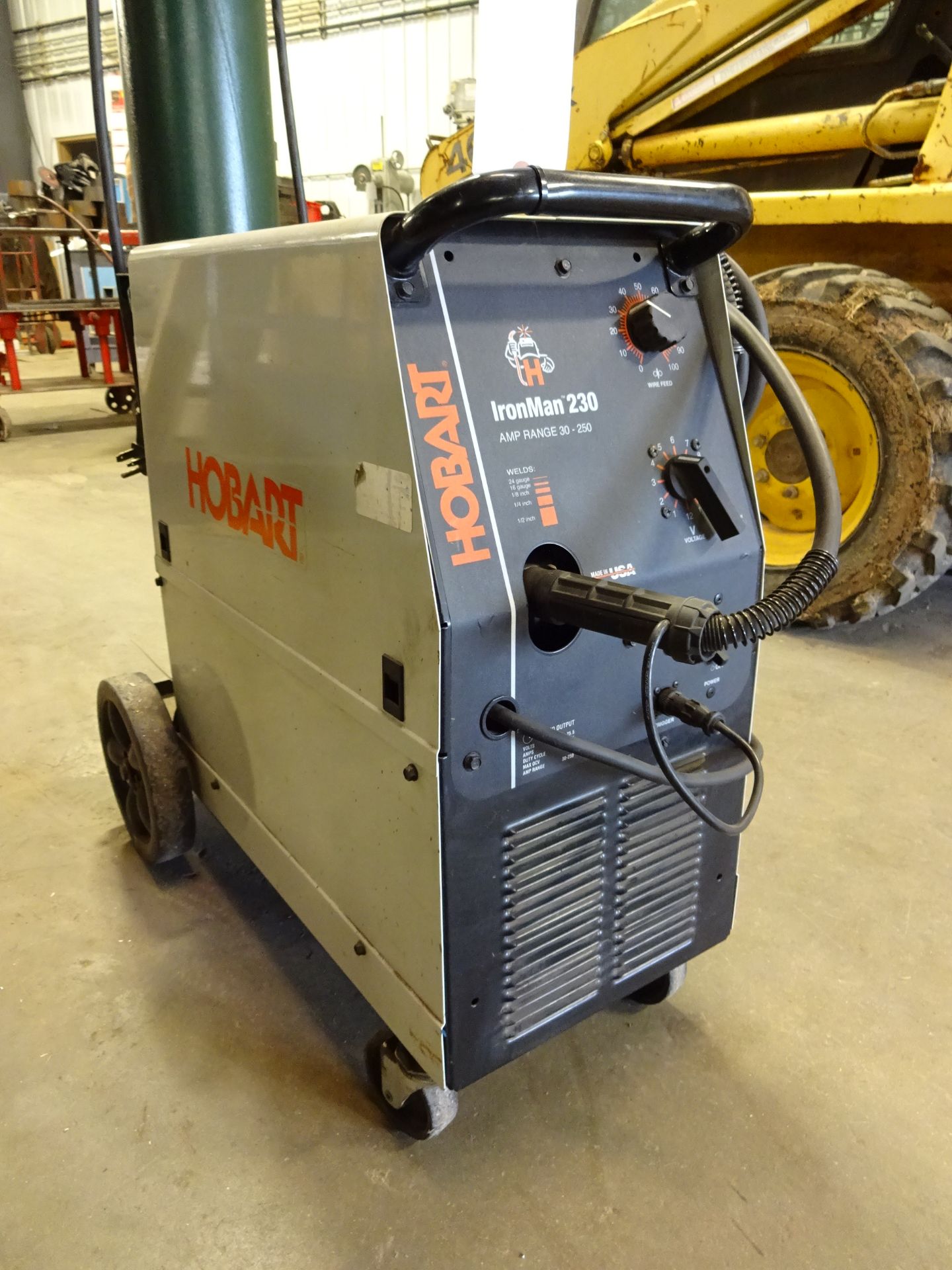 HOBART MODEL IRONMAN 230 30-250 AMP WELDER: S/N MB151677Y  LIKE NEW! - Image 2 of 4