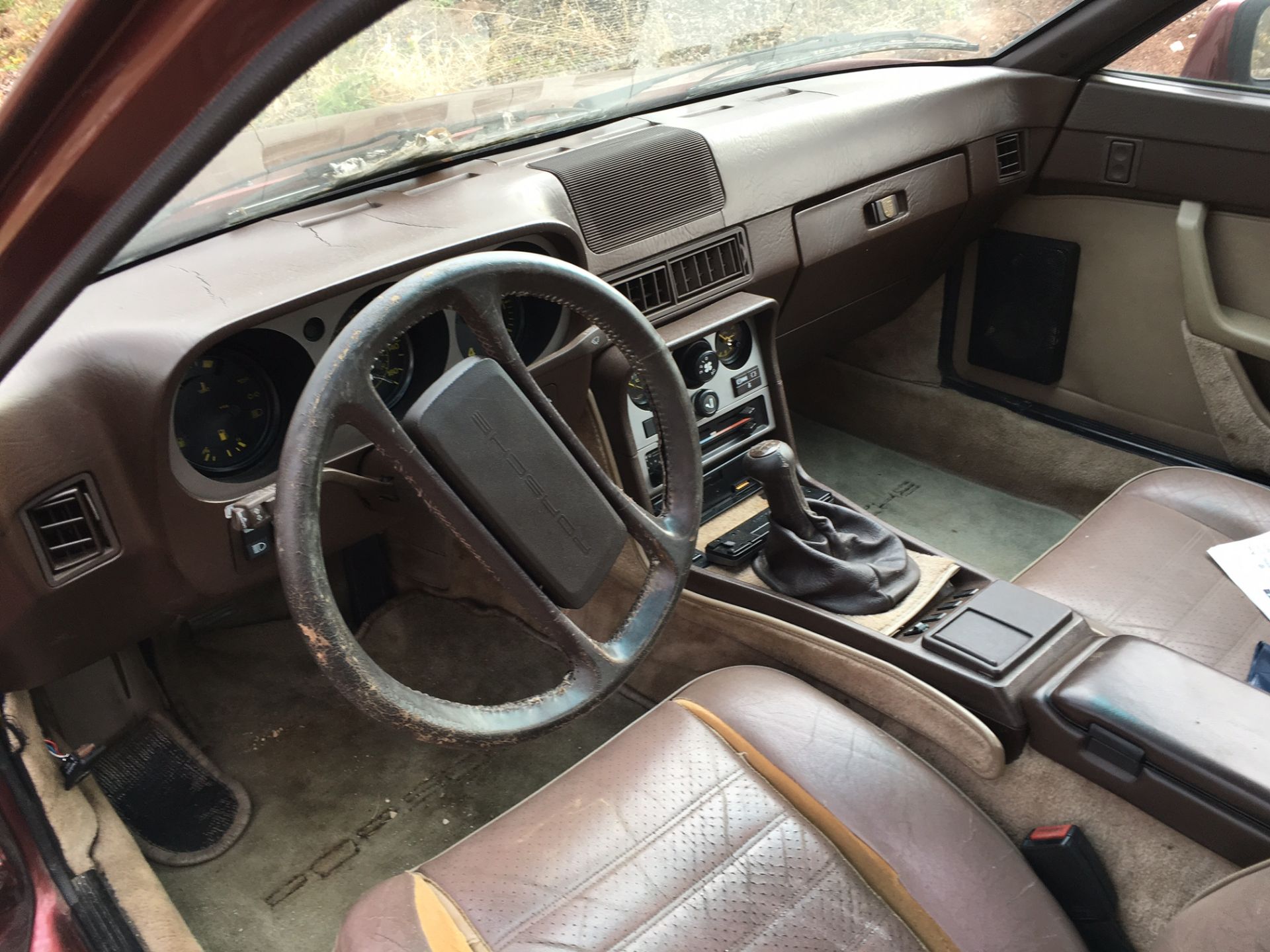 (1984) PORSCHE 944 VIN#: WP0AA0948EN461206; 5 SPEED MANUAL TRANSMISSION, RUNNING CONDITION - Image 6 of 12