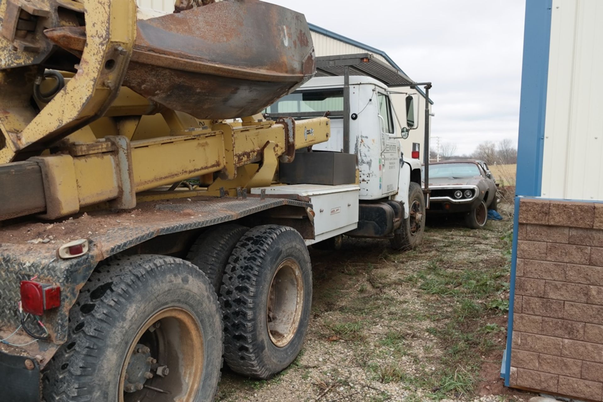 1981 International Tree Spade Truck