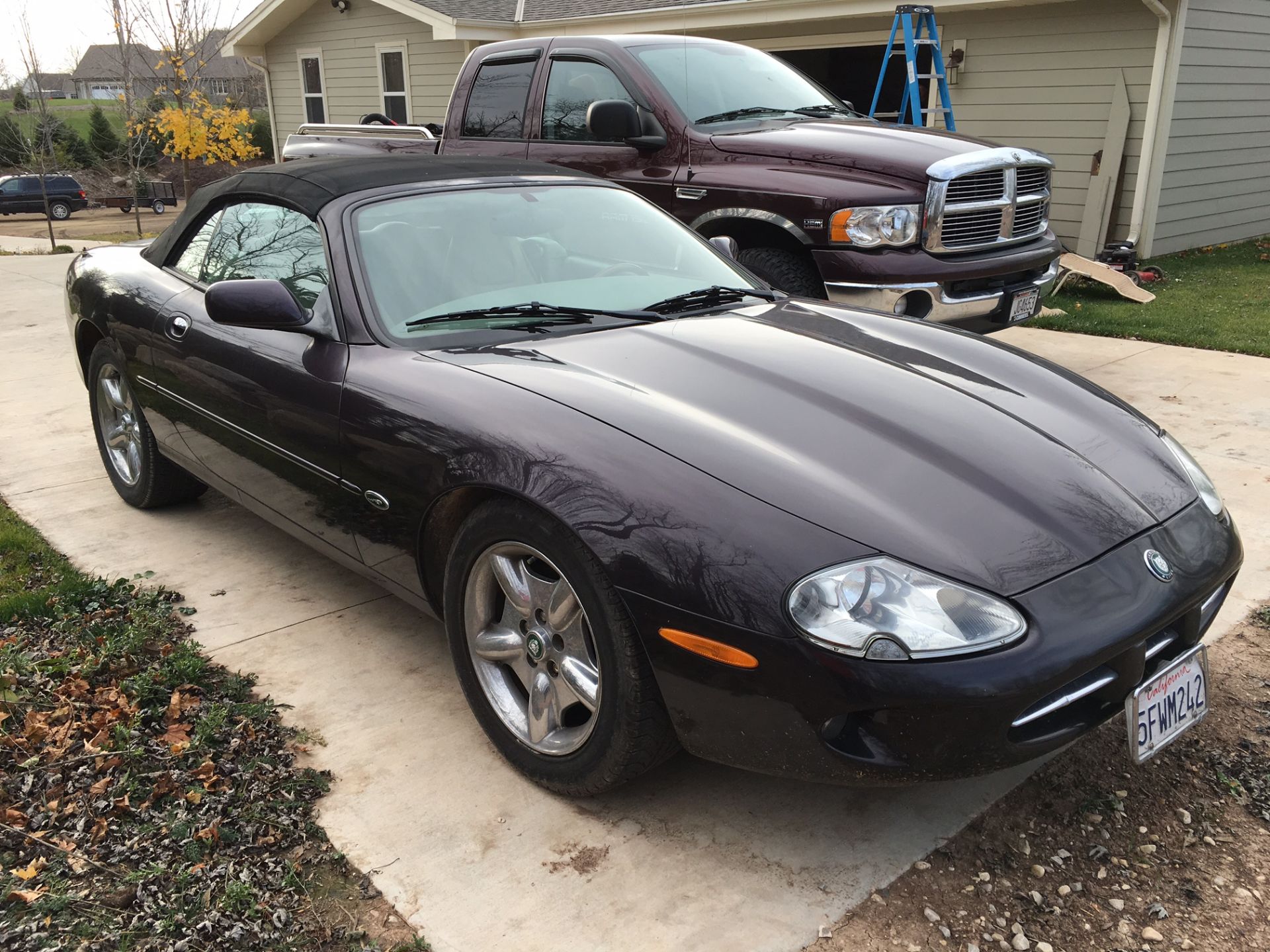 1999 Jaguar XK8 Convertable: VIN#: SAJGX2049XCO33887; Burl Wood Dash - Image 4 of 11