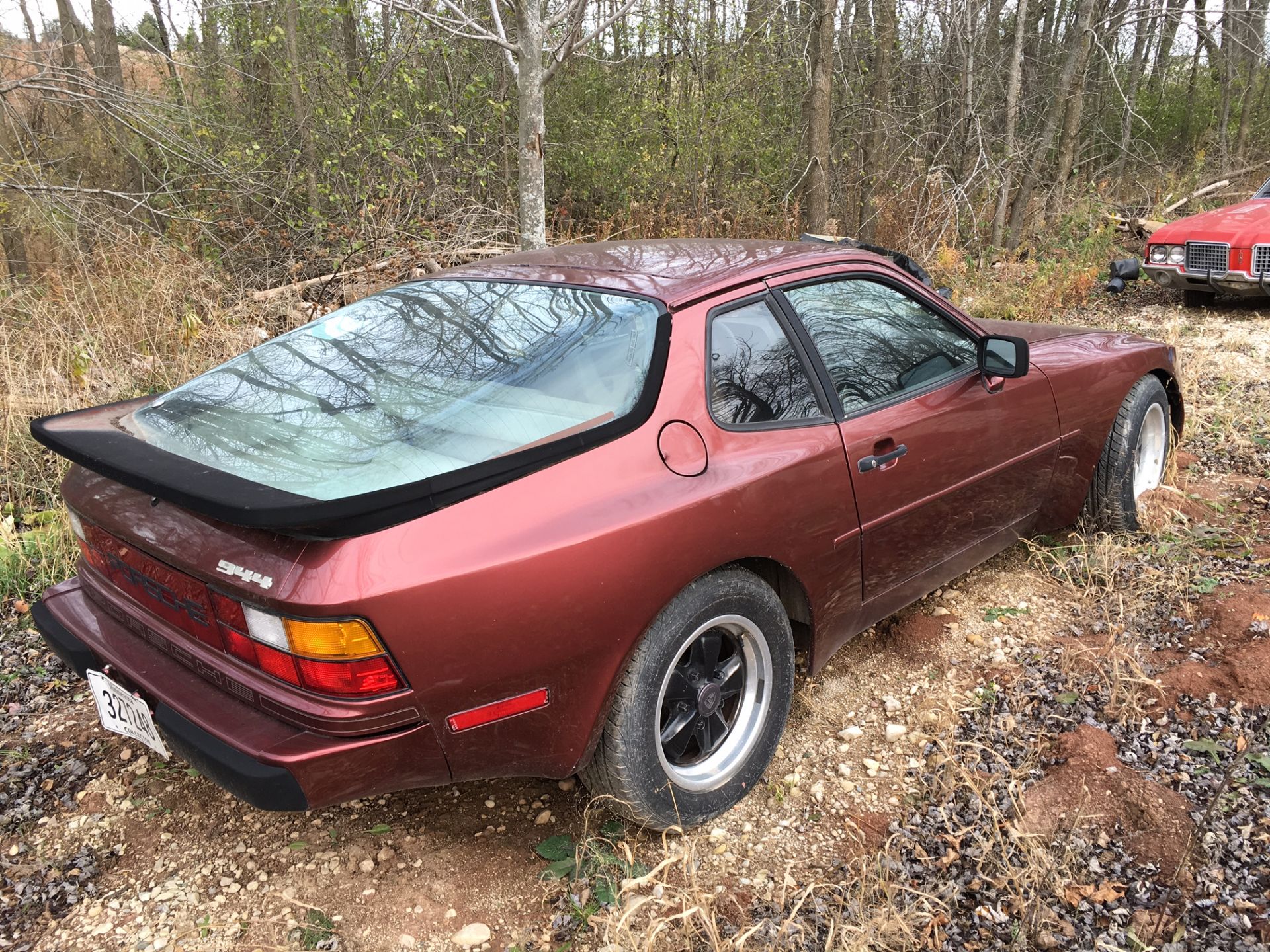 (1984) PORSCHE 944 VIN#: WP0AA0948EN461206; 5 SPEED MANUAL TRANSMISSION, RUNNING CONDITION - Image 4 of 12