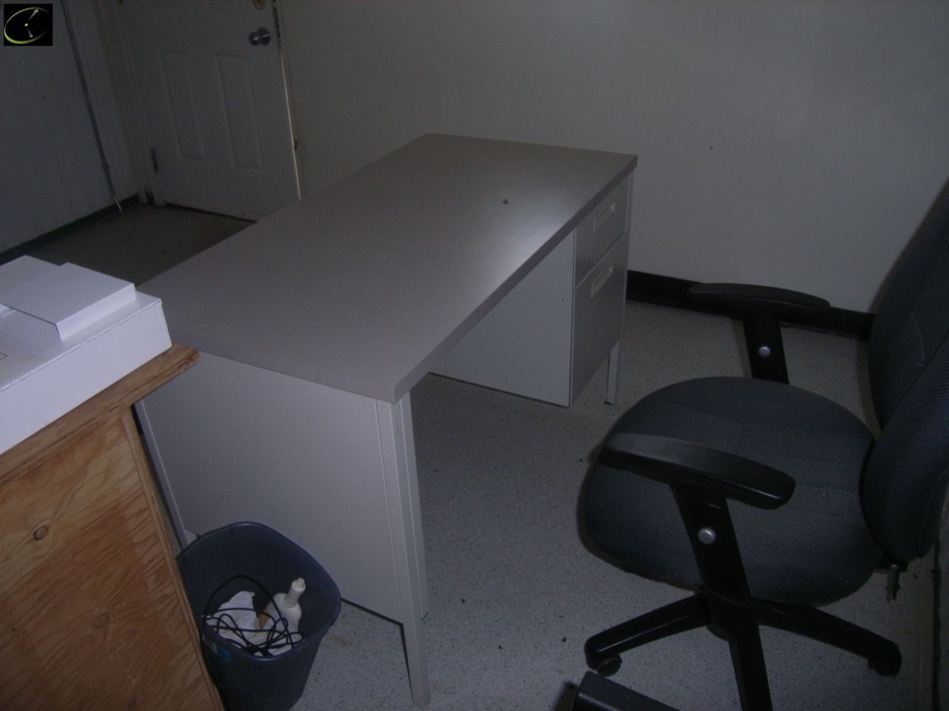 Small Office Desk, Wood Shelf, Office Chair & Stacking Chair. - Image 5 of 6