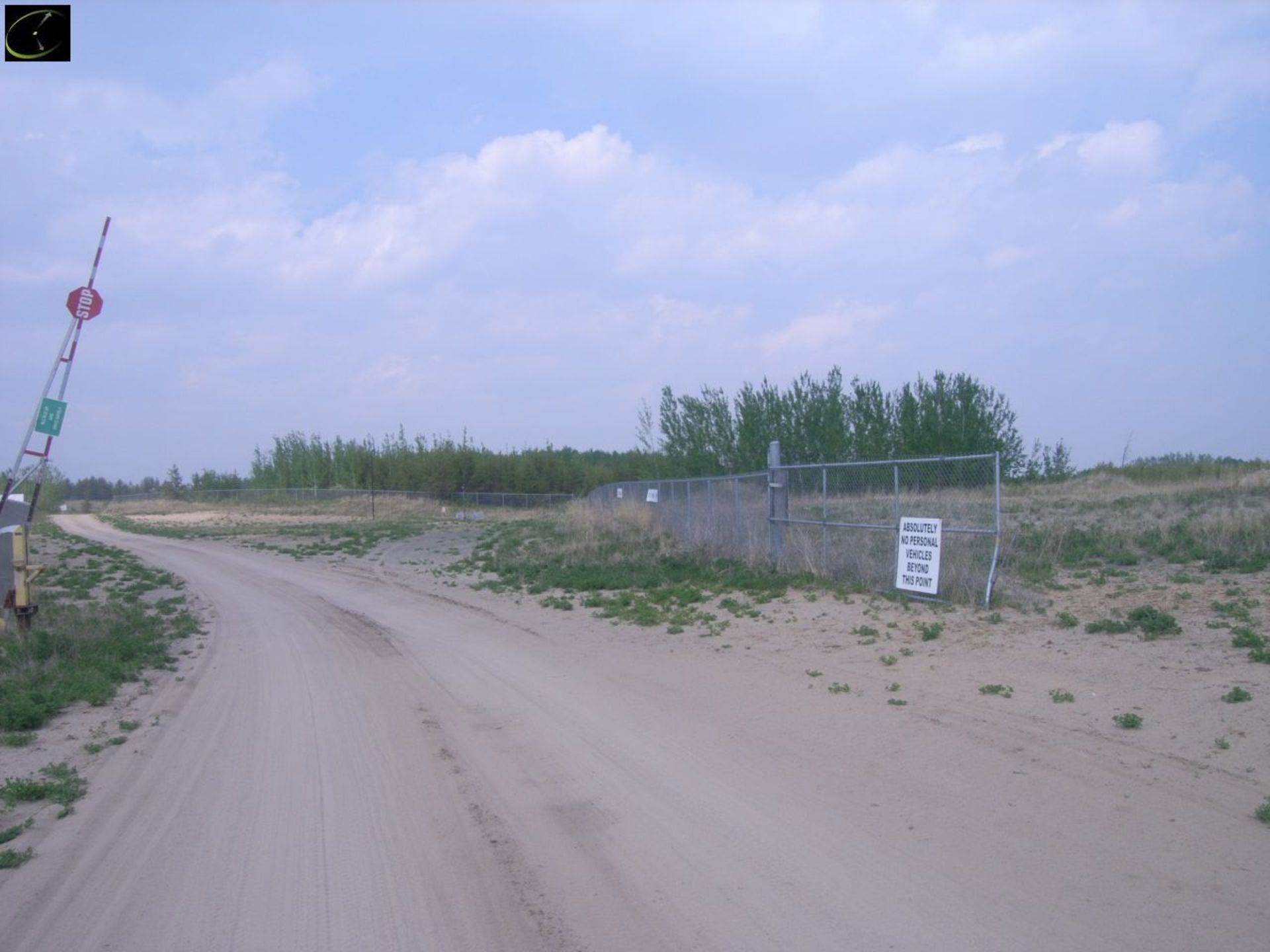 Approx. 900 Meters Of Chain Link Fencing w/ Misc. Gates. Posts Are Cemented In The Ground - Image 14 of 14