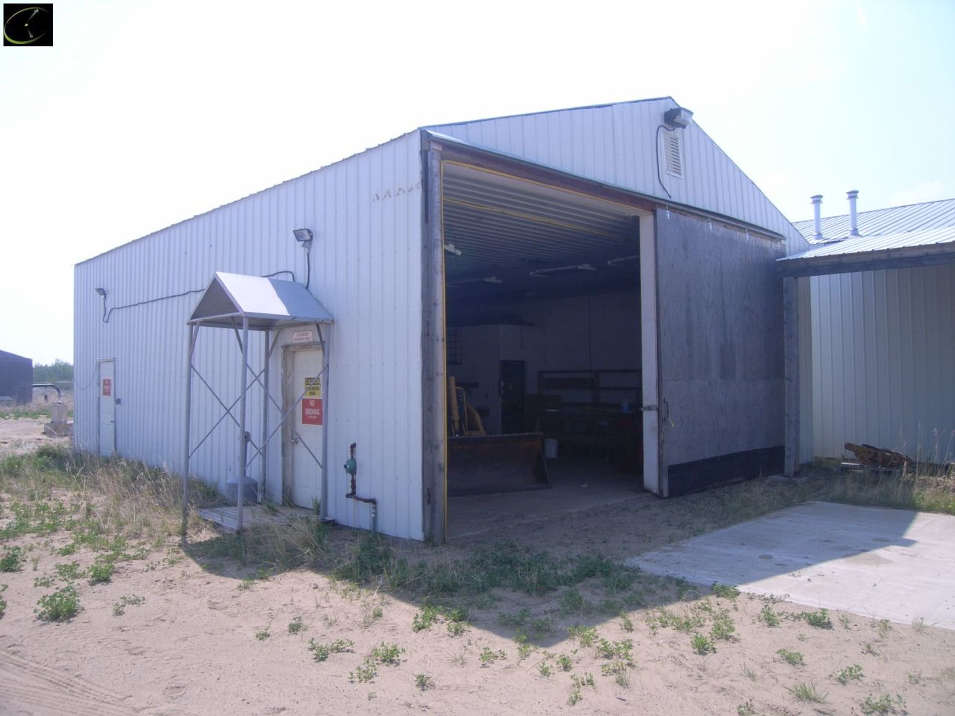 Approx. 33 Ft. x 40 Ft. Stick Built Work Shop w/ Approx. 15 Ft. x 15 Ft. Sliding Door, Approx. 15 - Image 2 of 24