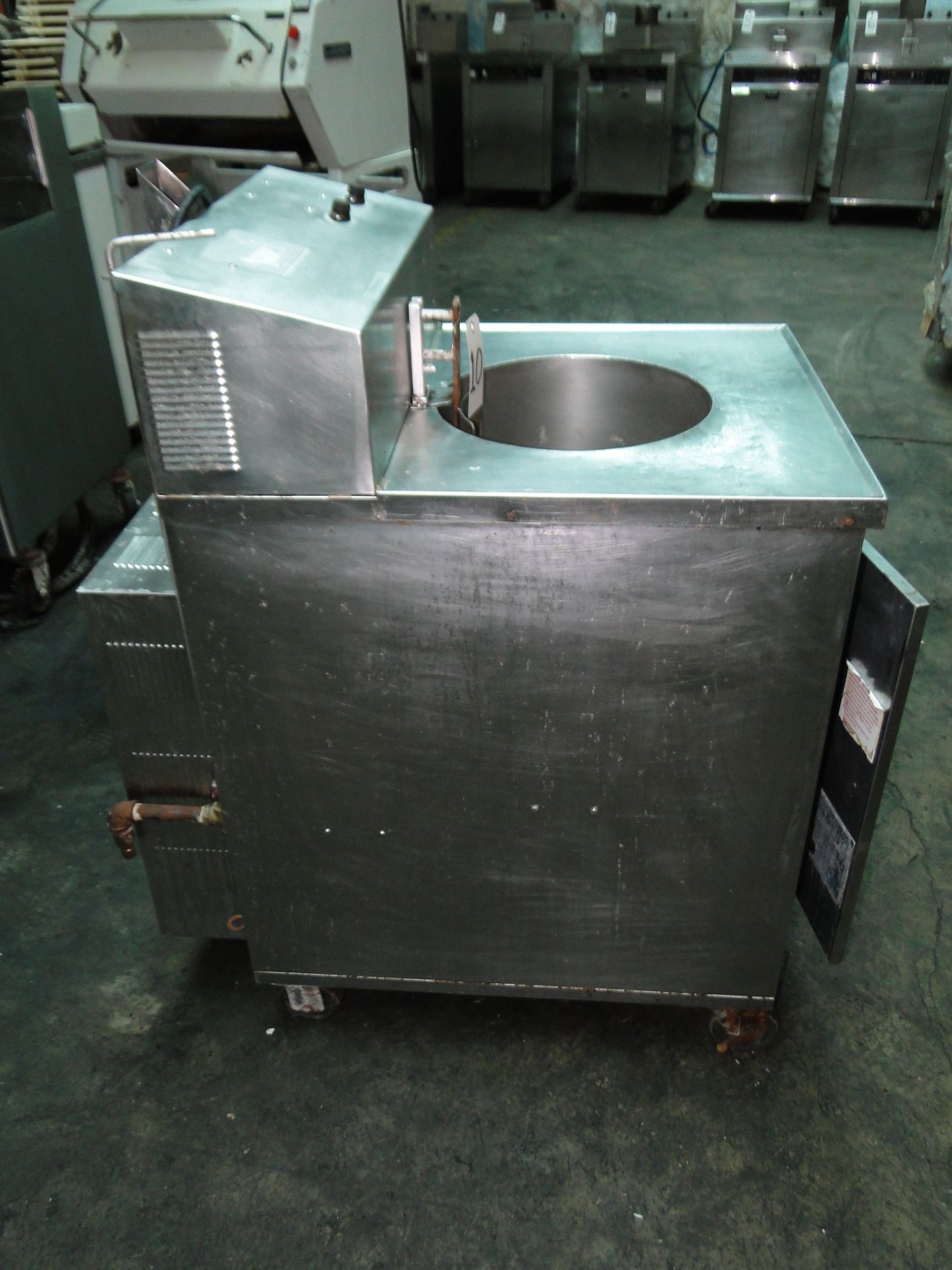 Giles "Chester Fried" Gas Fired Deep Fryer with Auto Lift, Model CF4006, S/N: A410109108, Equipped - Image 6 of 7