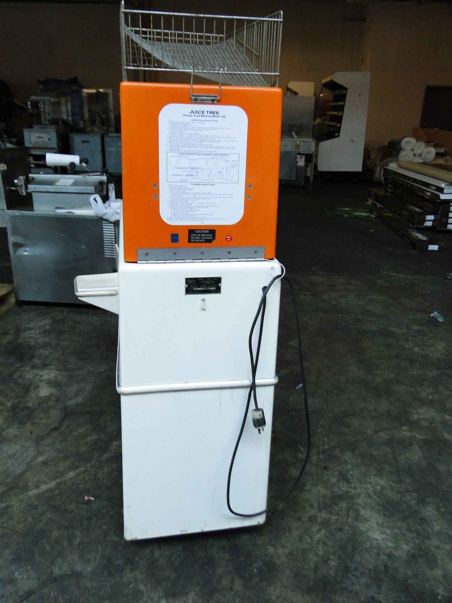 Juice Tree Orange Juice Machine, Model 106-OJ, S/N: 8101 - Image 6 of 7