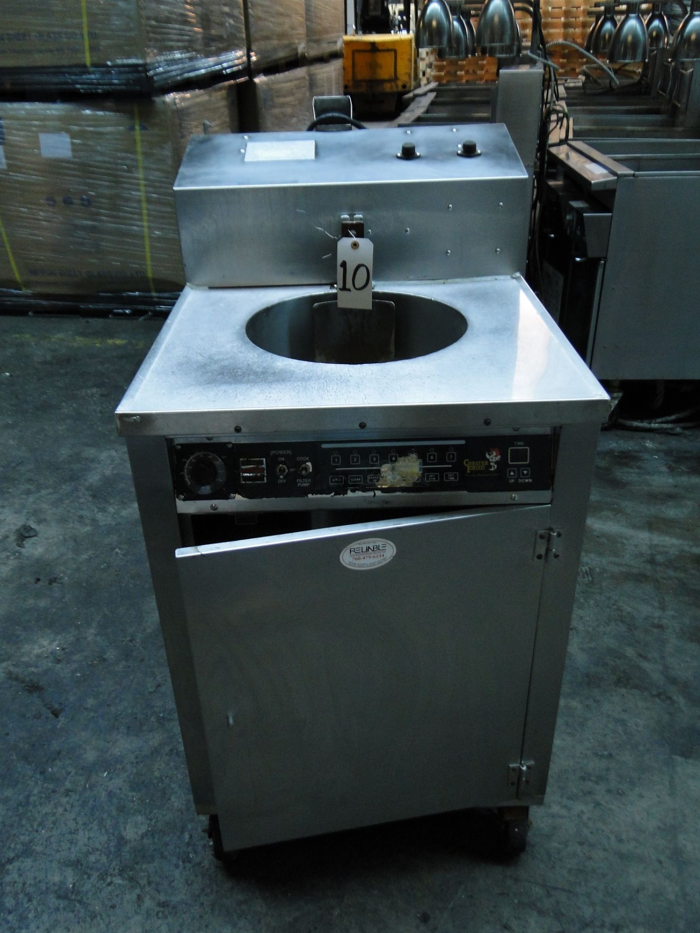 Giles "Chester Fried" Gas Fired Deep Fryer with Auto Lift, Model CF4006, S/N: A410109108, Equipped - Image 4 of 7