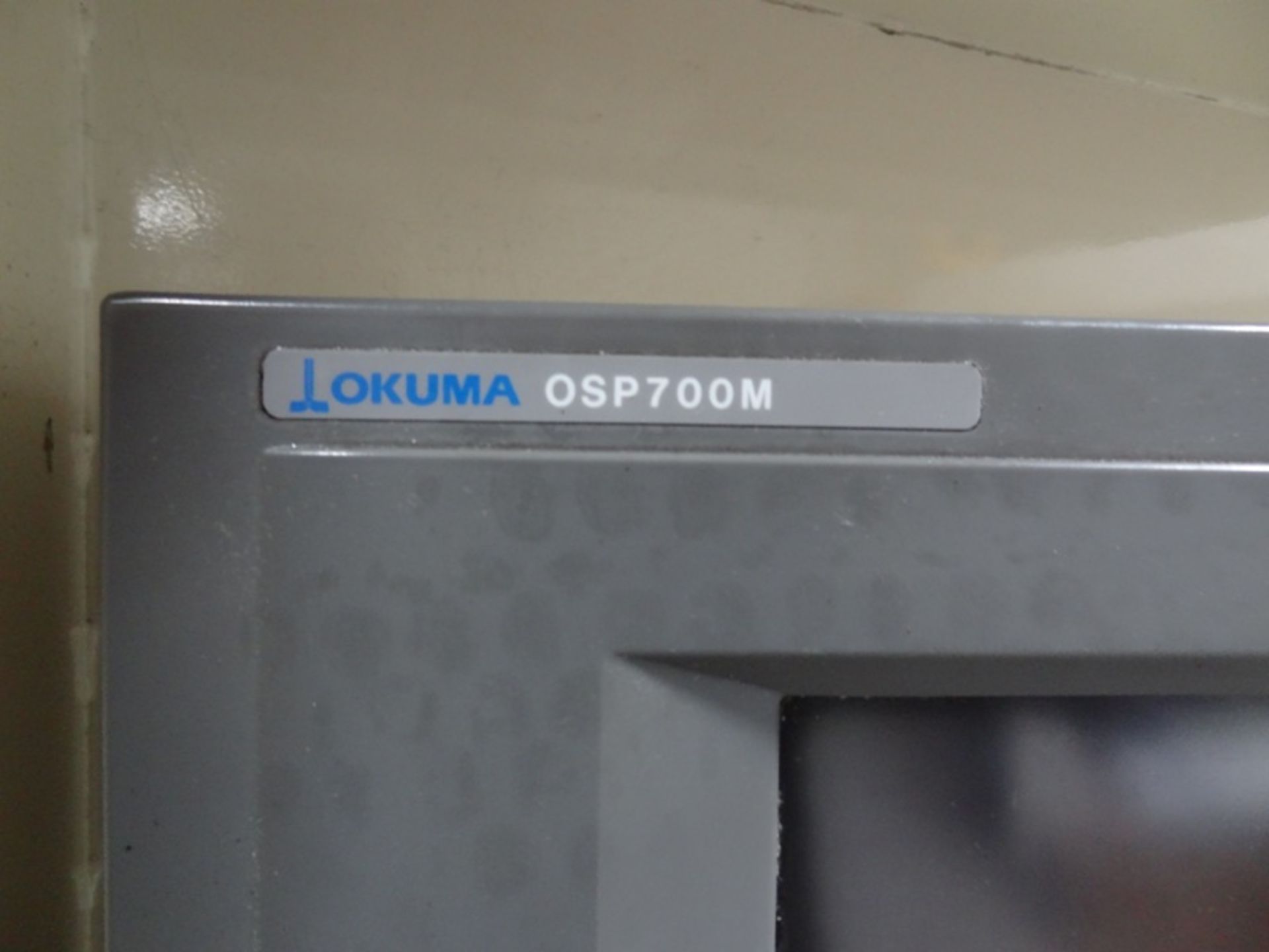 OKUMA MX55-VA VERTICAL MACHINING CENTER, MACHINE SERIAL NUMBER 10040461, DATE OF MFG. 1998 - Image 4 of 10