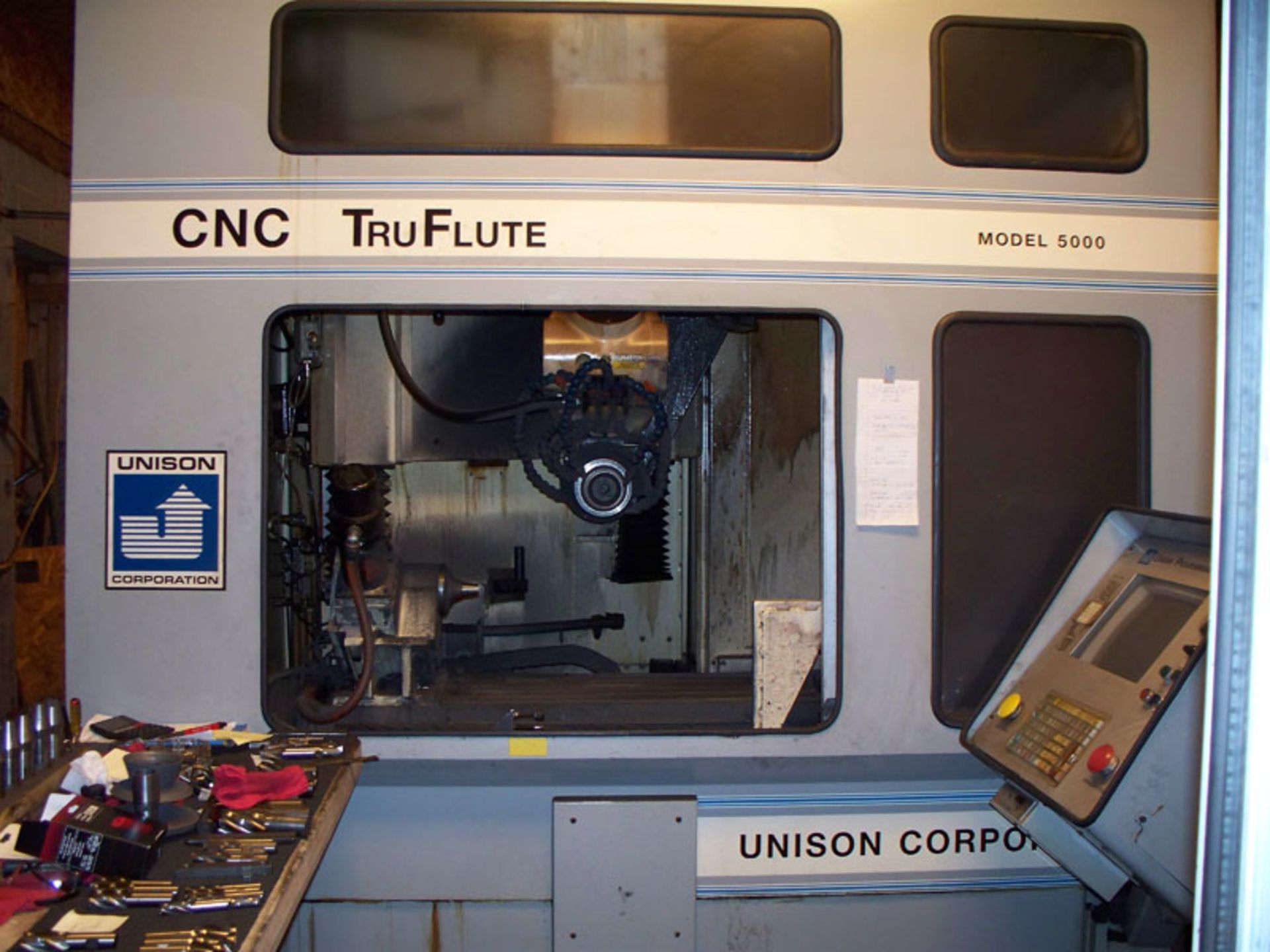 UNISON MODEL 5000 TRUFLUTE CNC CUTTER GRINDER YEAR 2002 BUYER RESPONSIBLE FOR LOADING AND SHIPPING