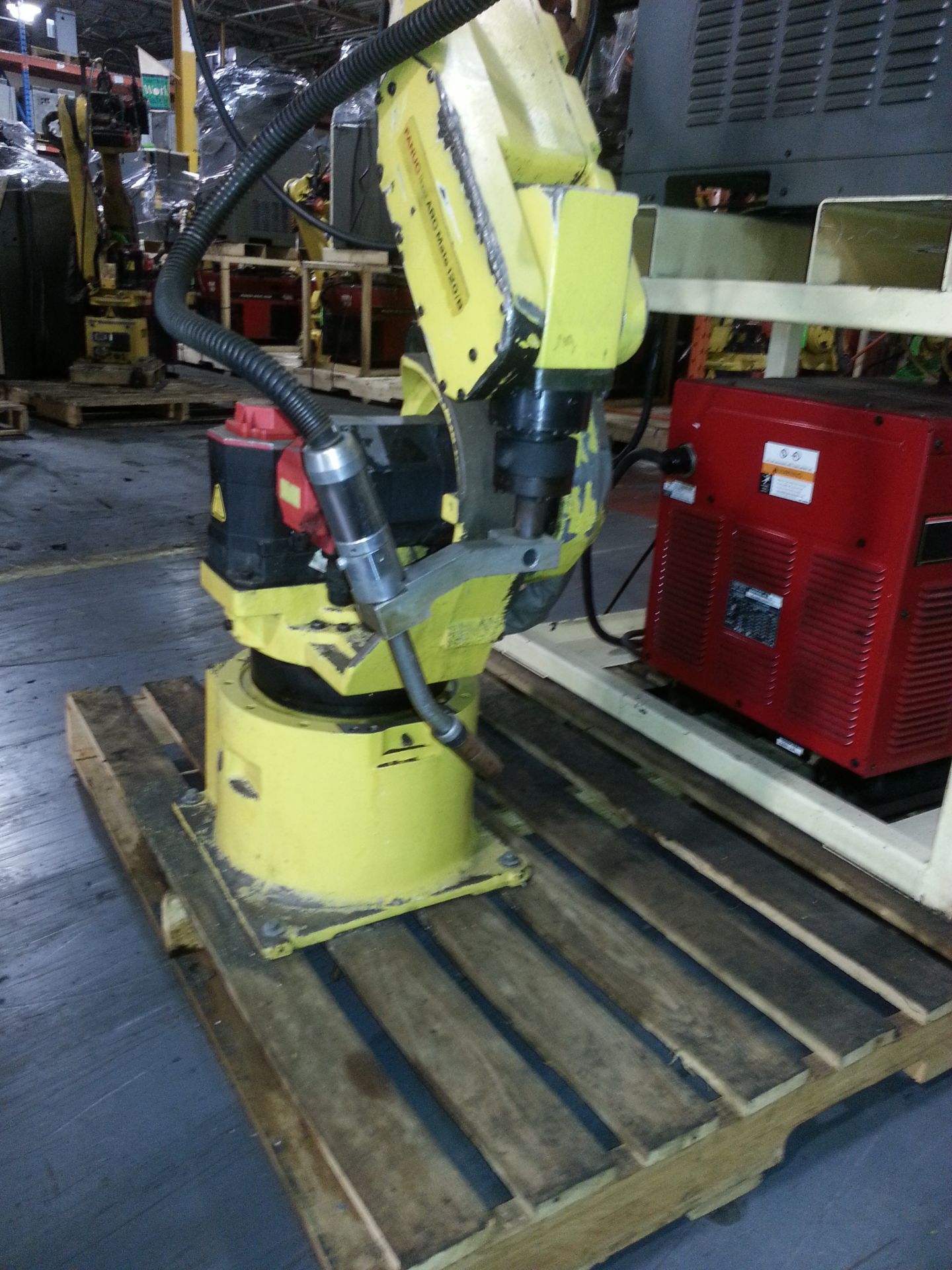 Fanuc Arc Mate 120iB 10L's, w/ RJ3iB Controller, Cables,Teach Pendant & Lincoln Powerwave 455 Welder - Image 2 of 3