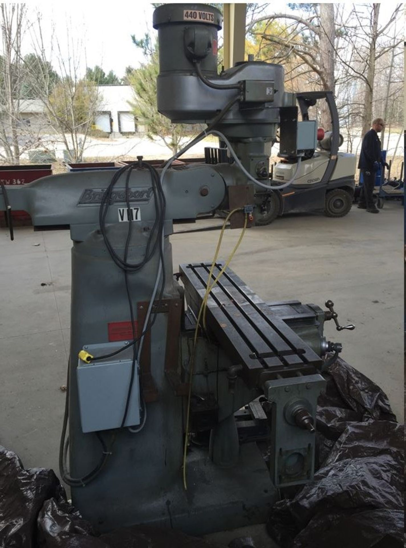 BRIDGEPORT SERIES 1 MILL, SN 192553, LOCATION MI, BUYER TO LOAD & SHIP - Image 2 of 5