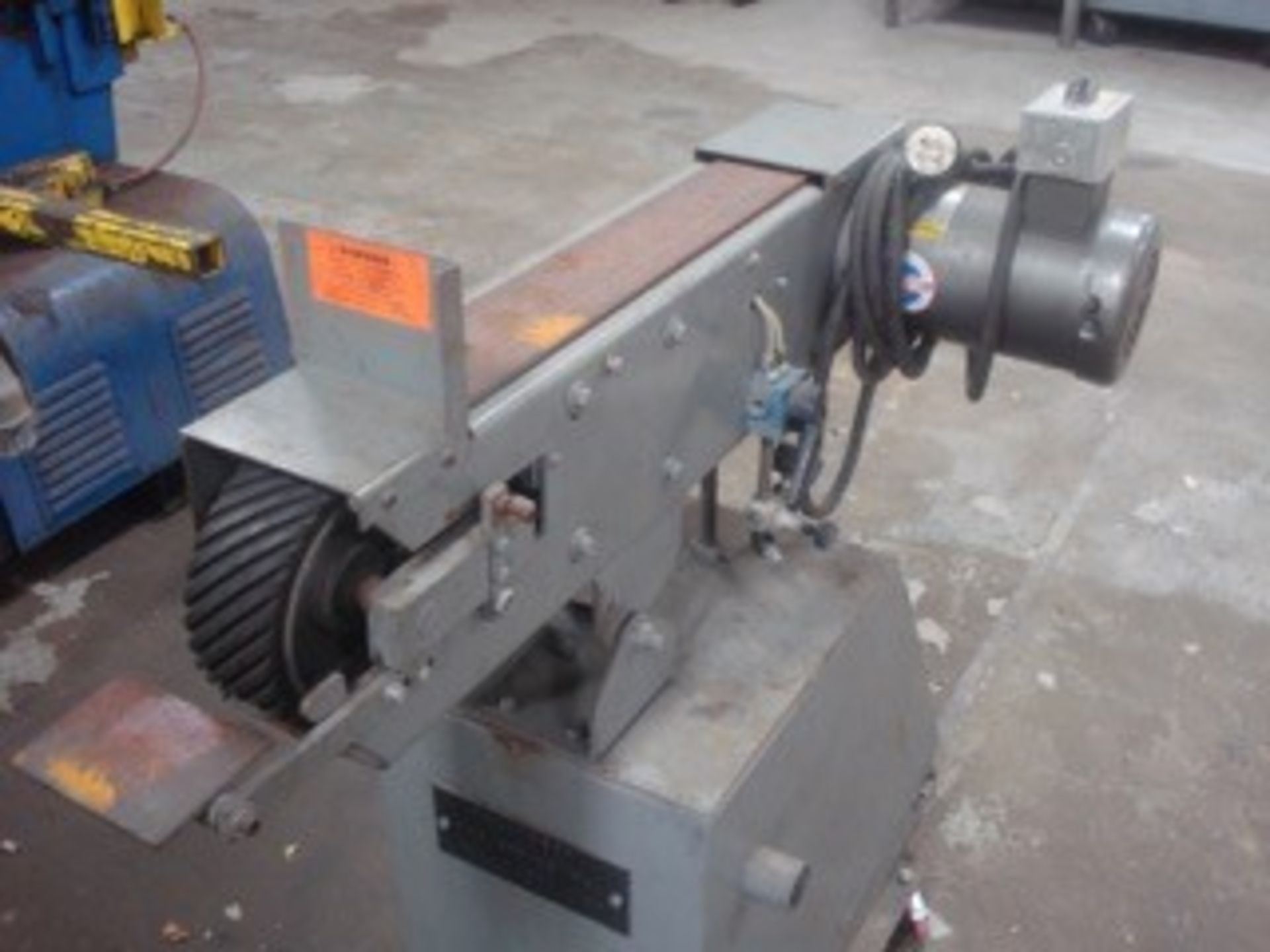 Kalamazoo 3 HP 4” wide belt sander, Location MI, Buyer to ship