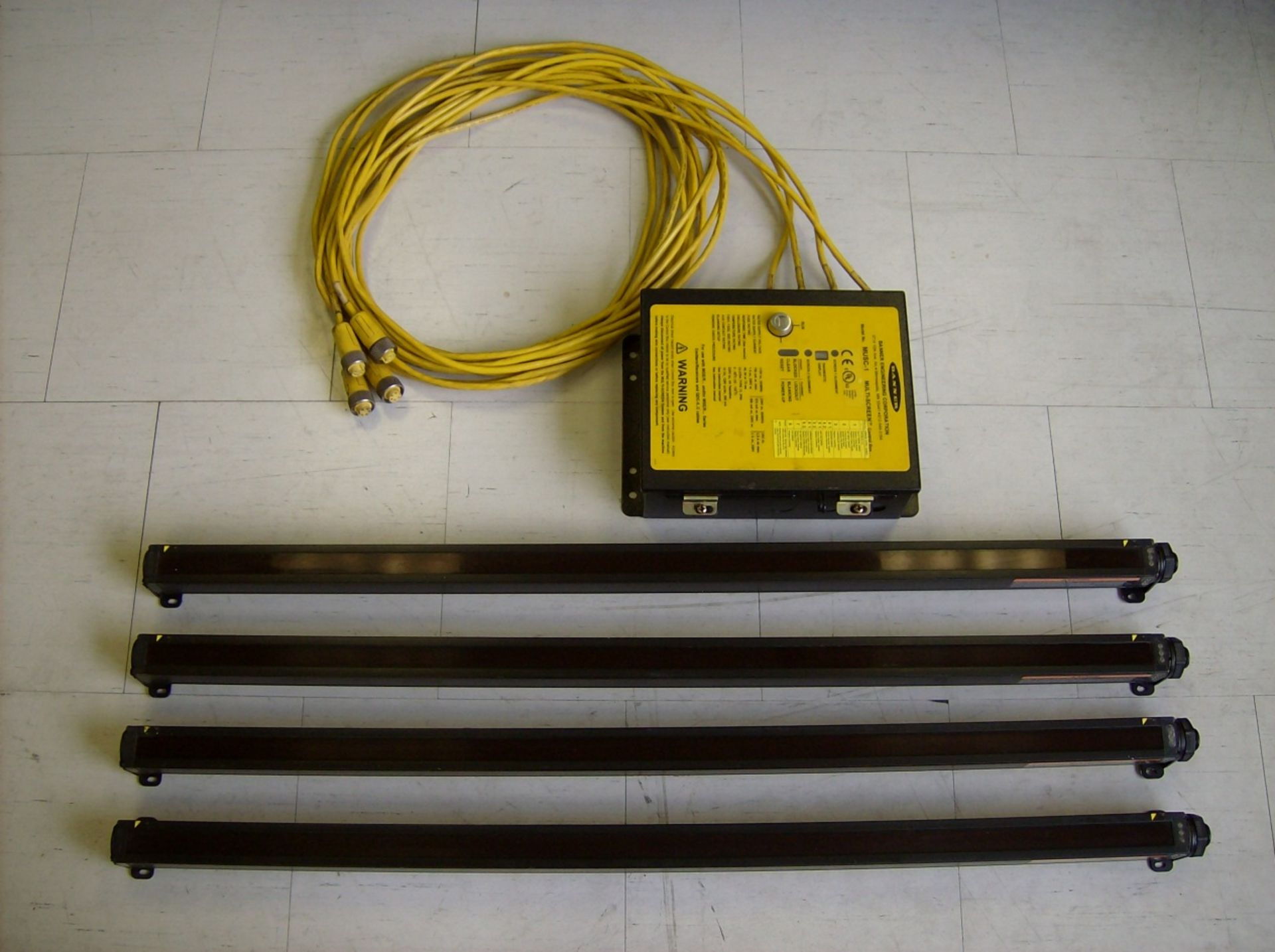 Banner safety light curtains. Total of 6 sets all working condition, Location Canada, Buyer to ship