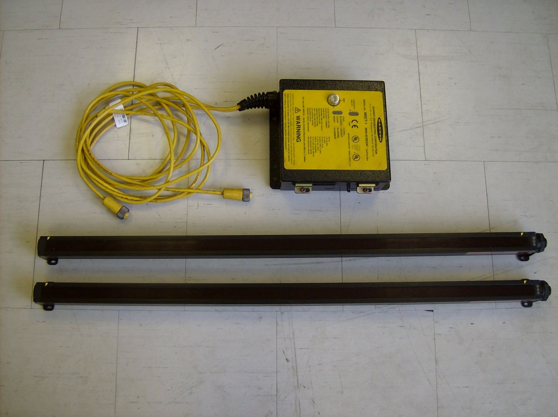 Banner safety light curtains. Total of 6 sets all working condition, Location Canada, Buyer to ship - Image 3 of 3