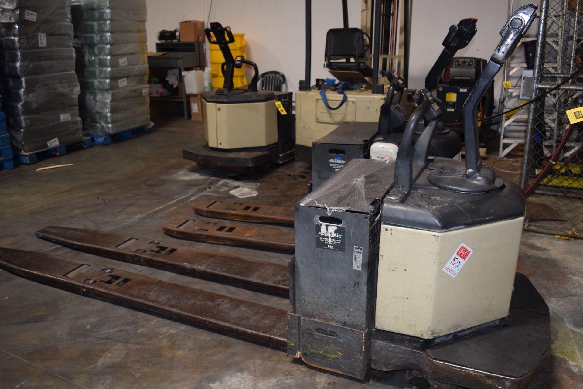 Crwon Electric Pallet Jack