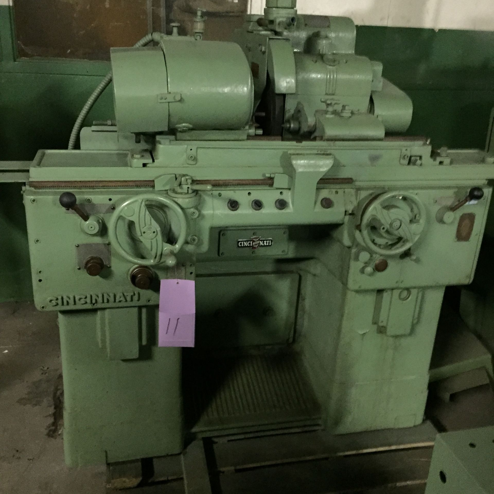 CINCINNATI CYLINDRICAL GRINDER 5"X10" CAPACITY