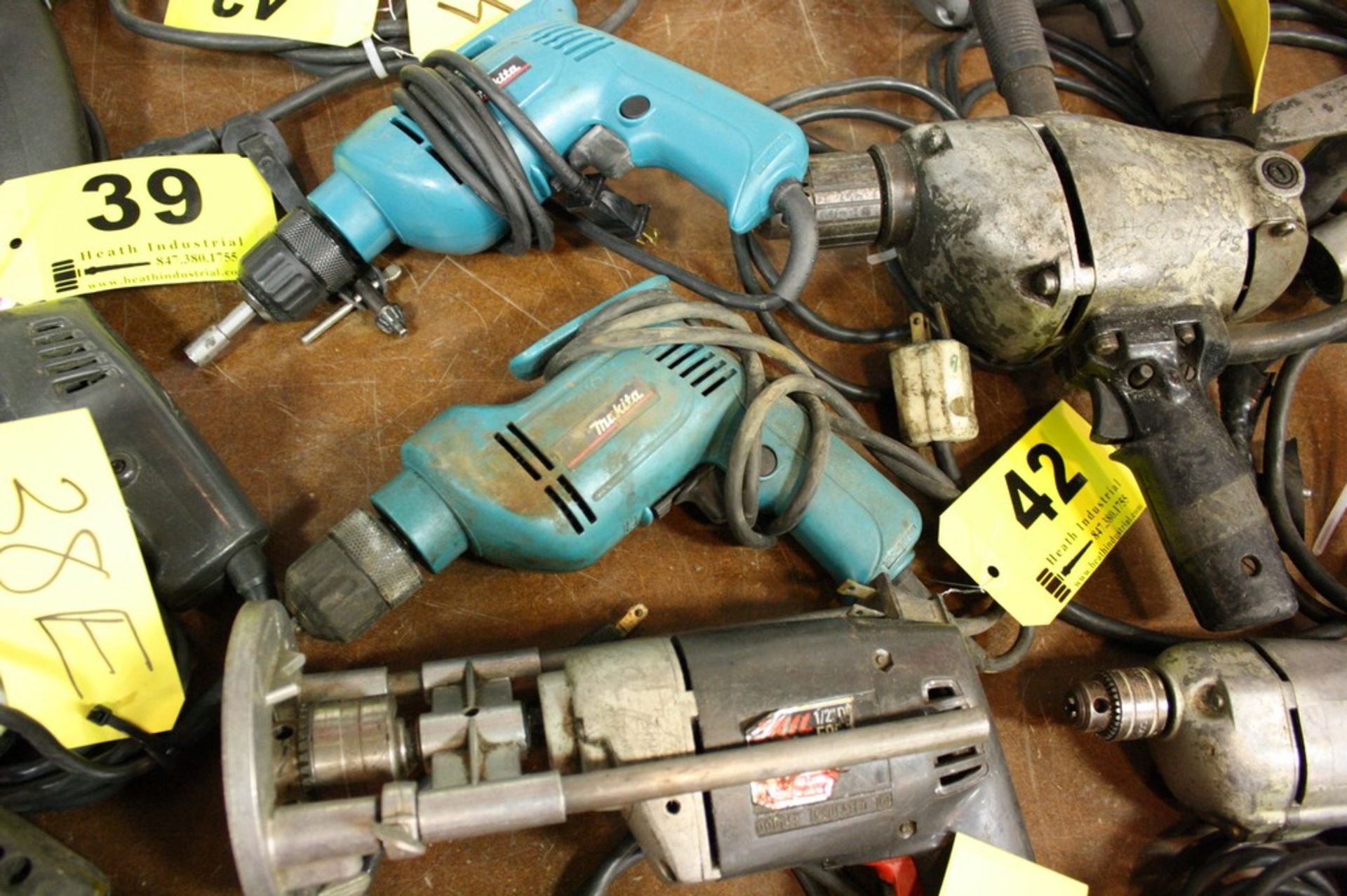 MAKITA MODEL 6406, 3/8'' ELECTRIC DRILL