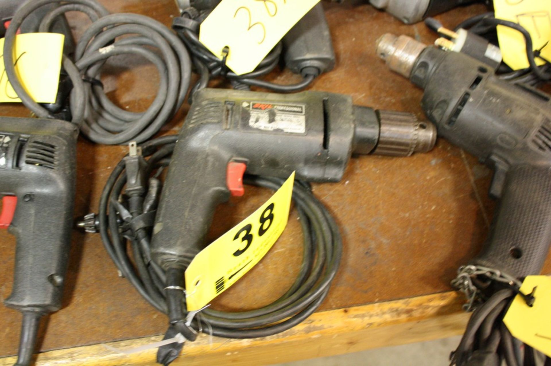 SKIL MODEL 6223, 1/2'' ELECTRIC VSR DRILL