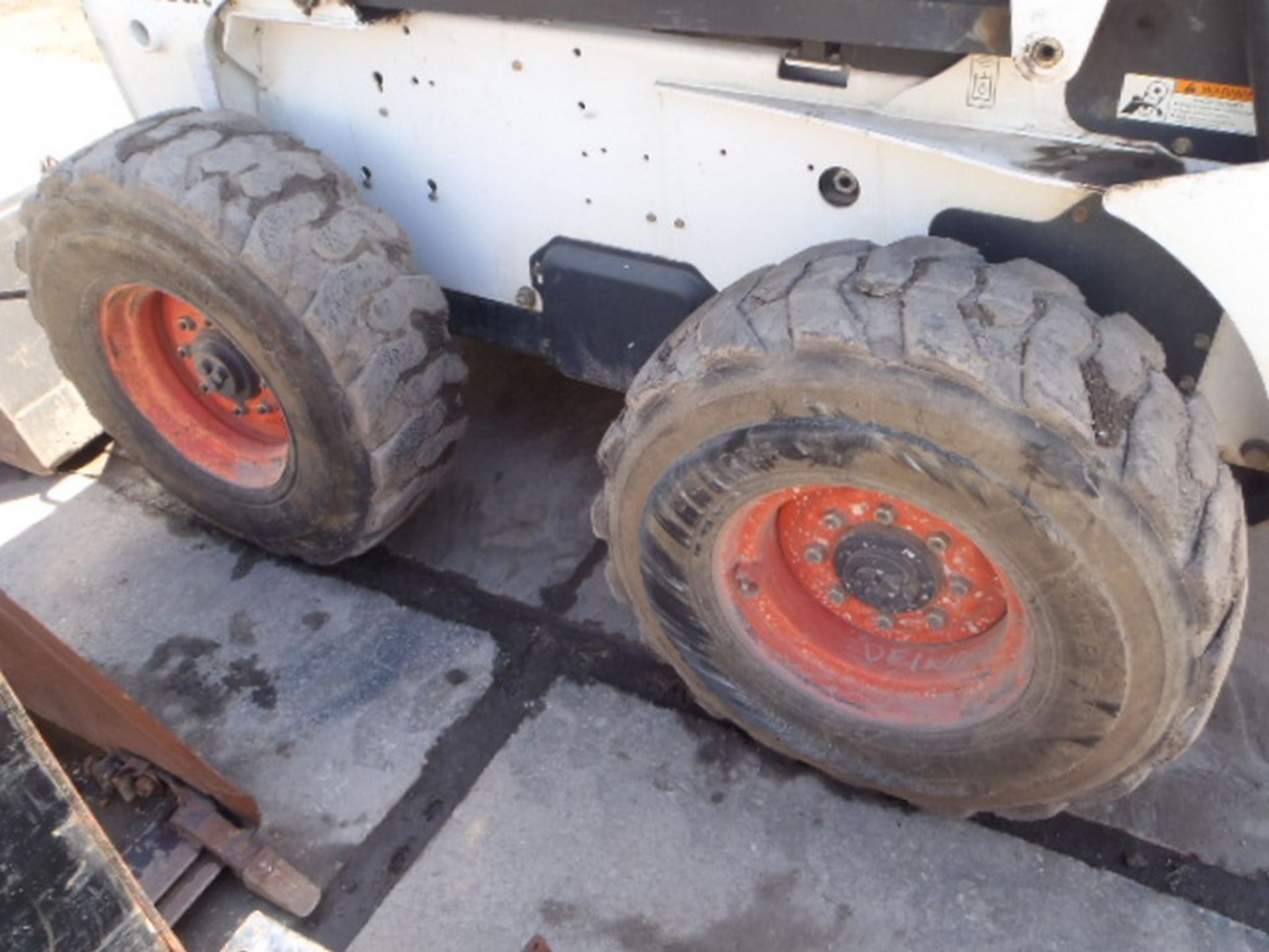 BOBCAT S250 TURBO 2 SPEED SKID STEER LOADER - Image 6 of 11