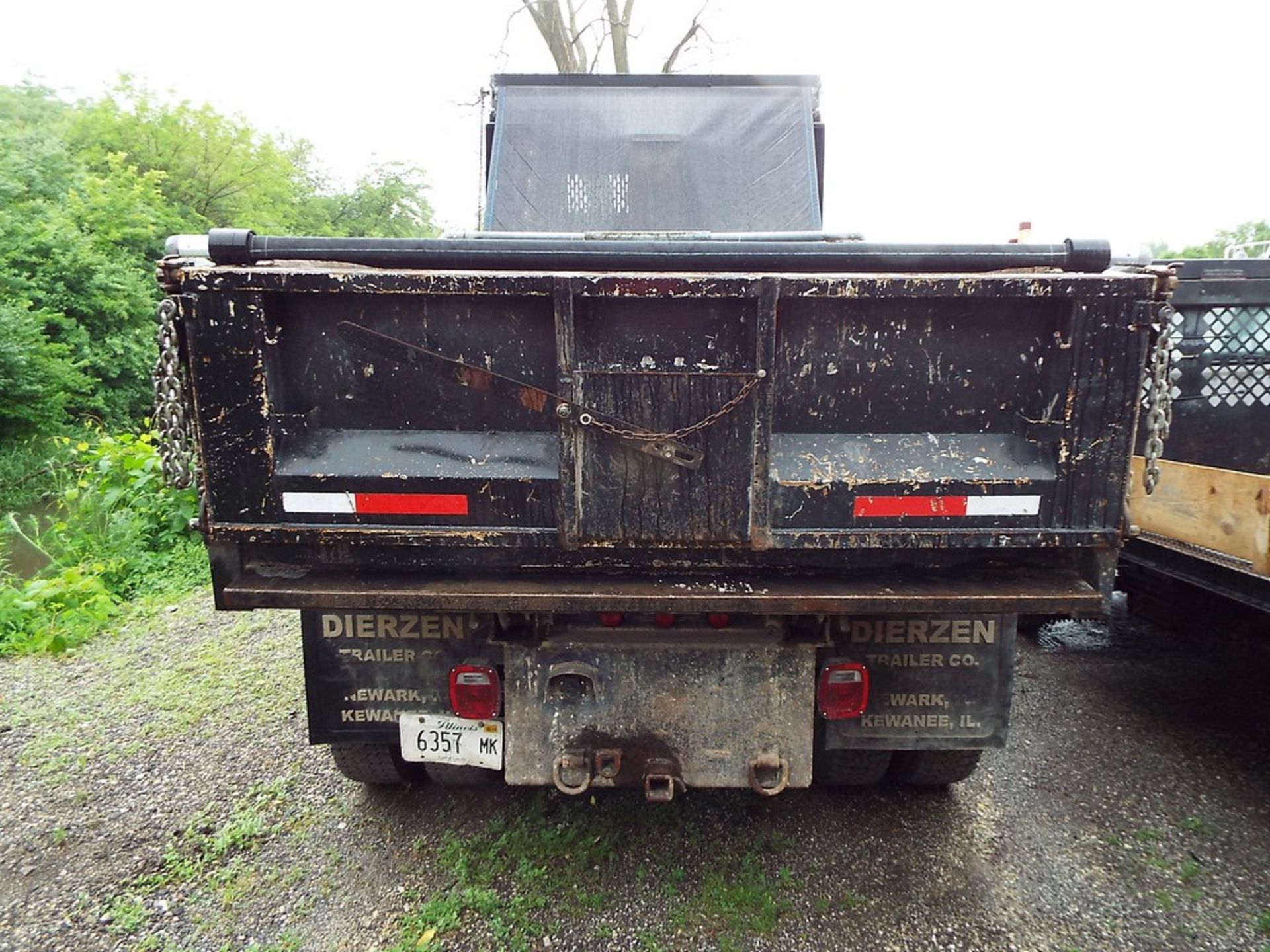 MACK MS250P MANAGER 14â€™ S/A CONTRACTORS DUMP TRUCK VIN: VG6M117B9TB201864 (1996) 6 CYL, 5 SPD, - Image 4 of 10