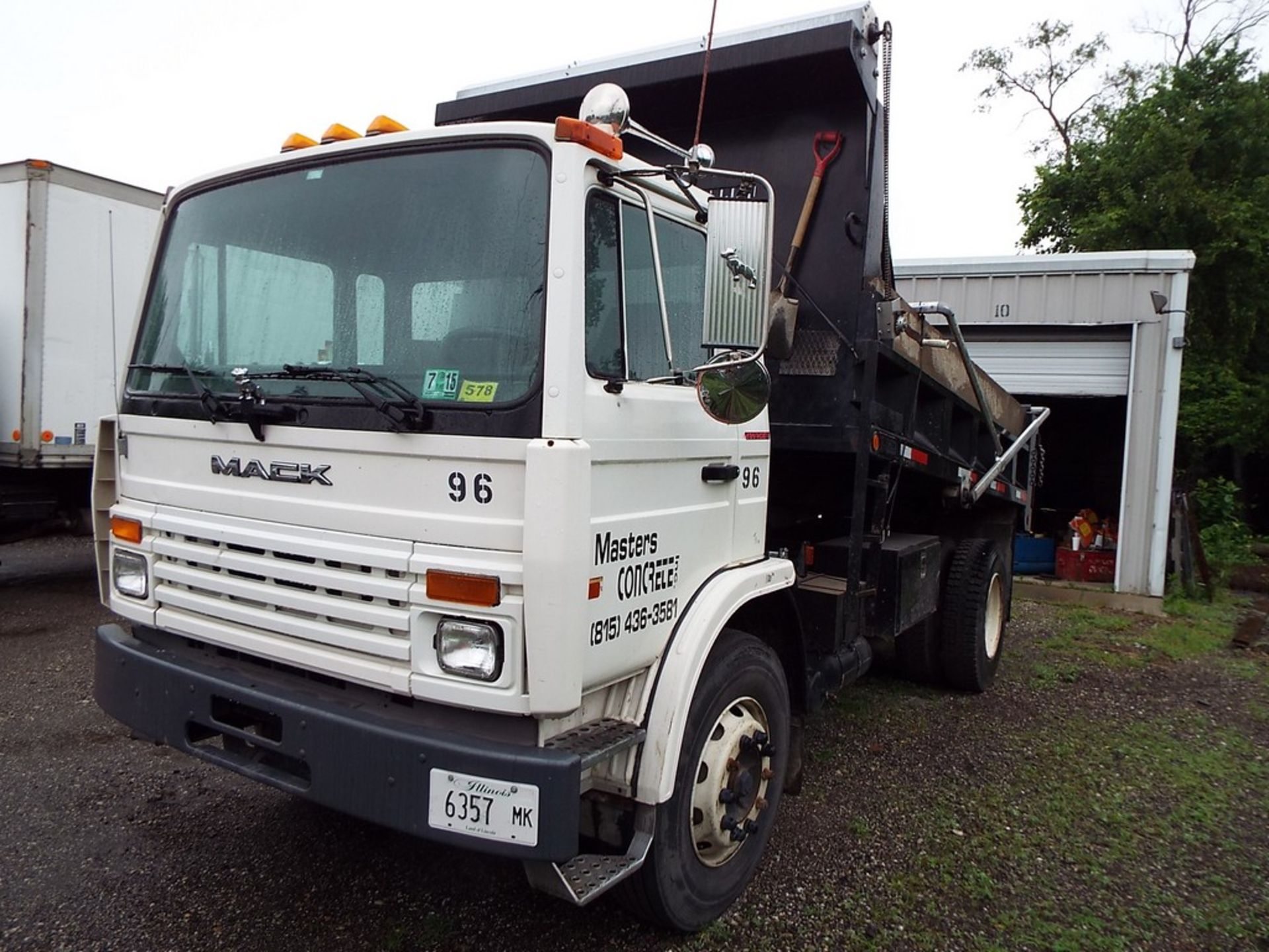 MACK MS250P MANAGER 14â€™ S/A CONTRACTORS DUMP TRUCK VIN: VG6M117B9TB201864 (1996) 6 CYL, 5 SPD,