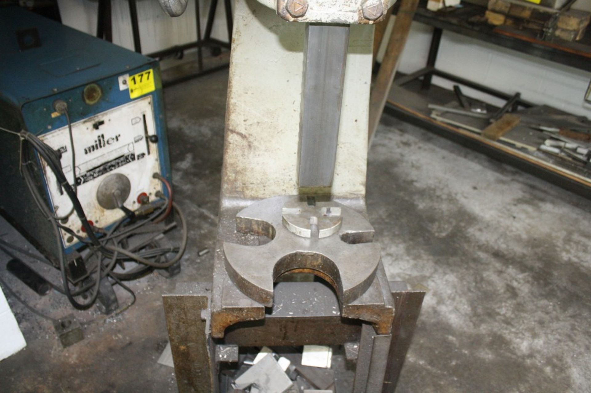 DAKE MODEL 3 ARBOR PRESS - Image 3 of 5