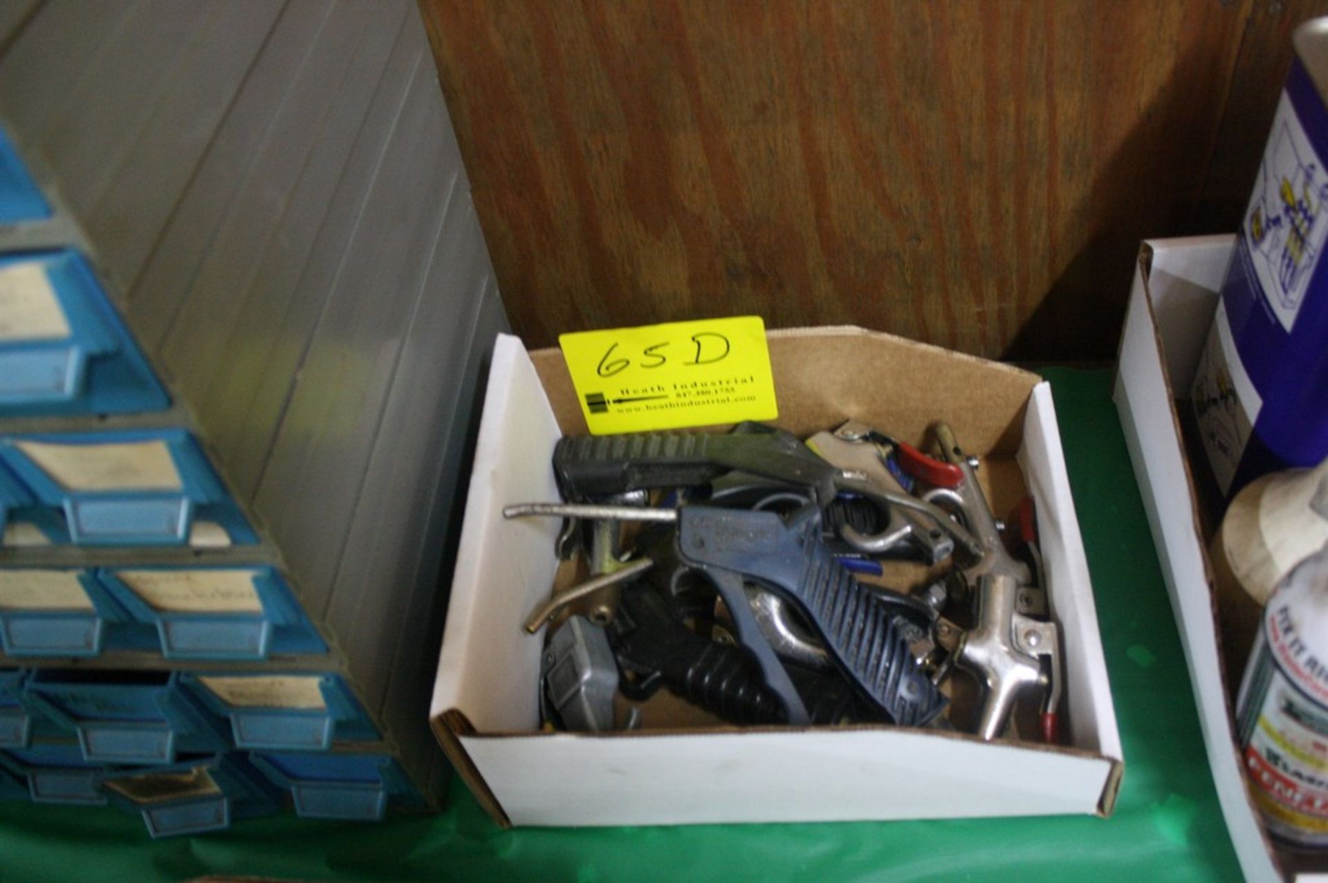 ASSORTED PNEUMATIC TOOLS IN BOX