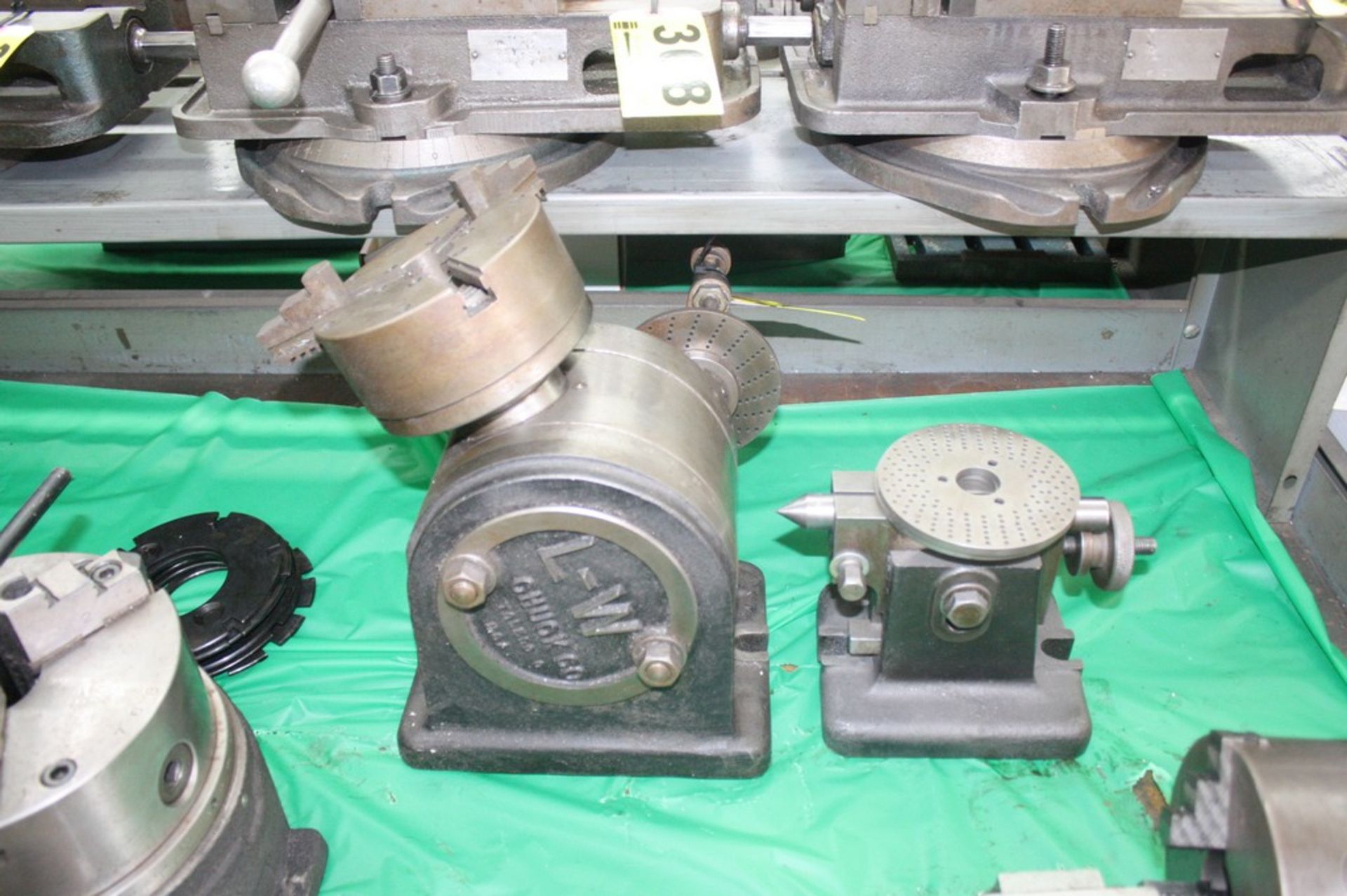 L-W CHUCK CO. DIVIDING HEAD AND TAIL STOCK