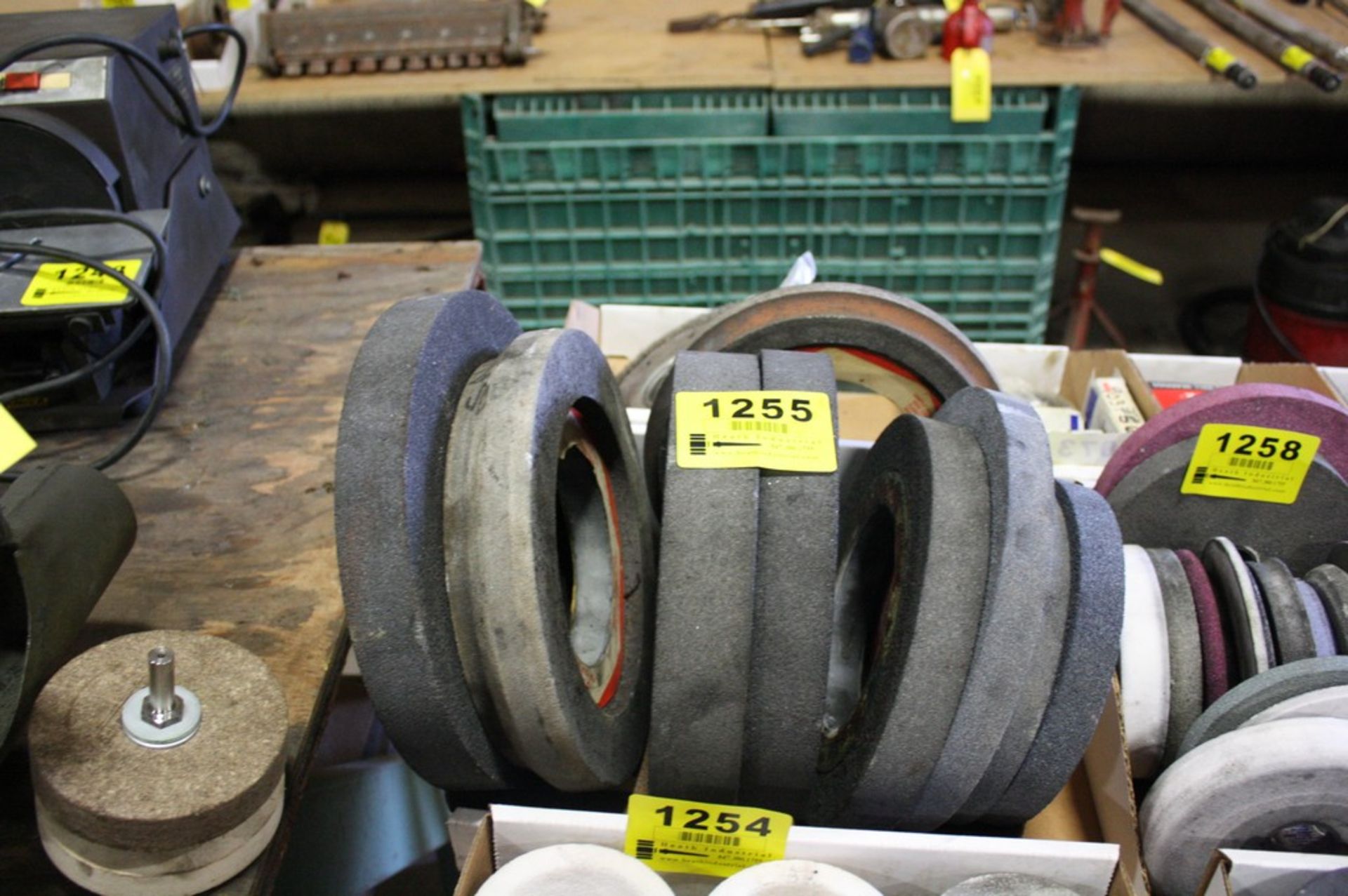 LOT ASSORTED GRINDING WHEELS