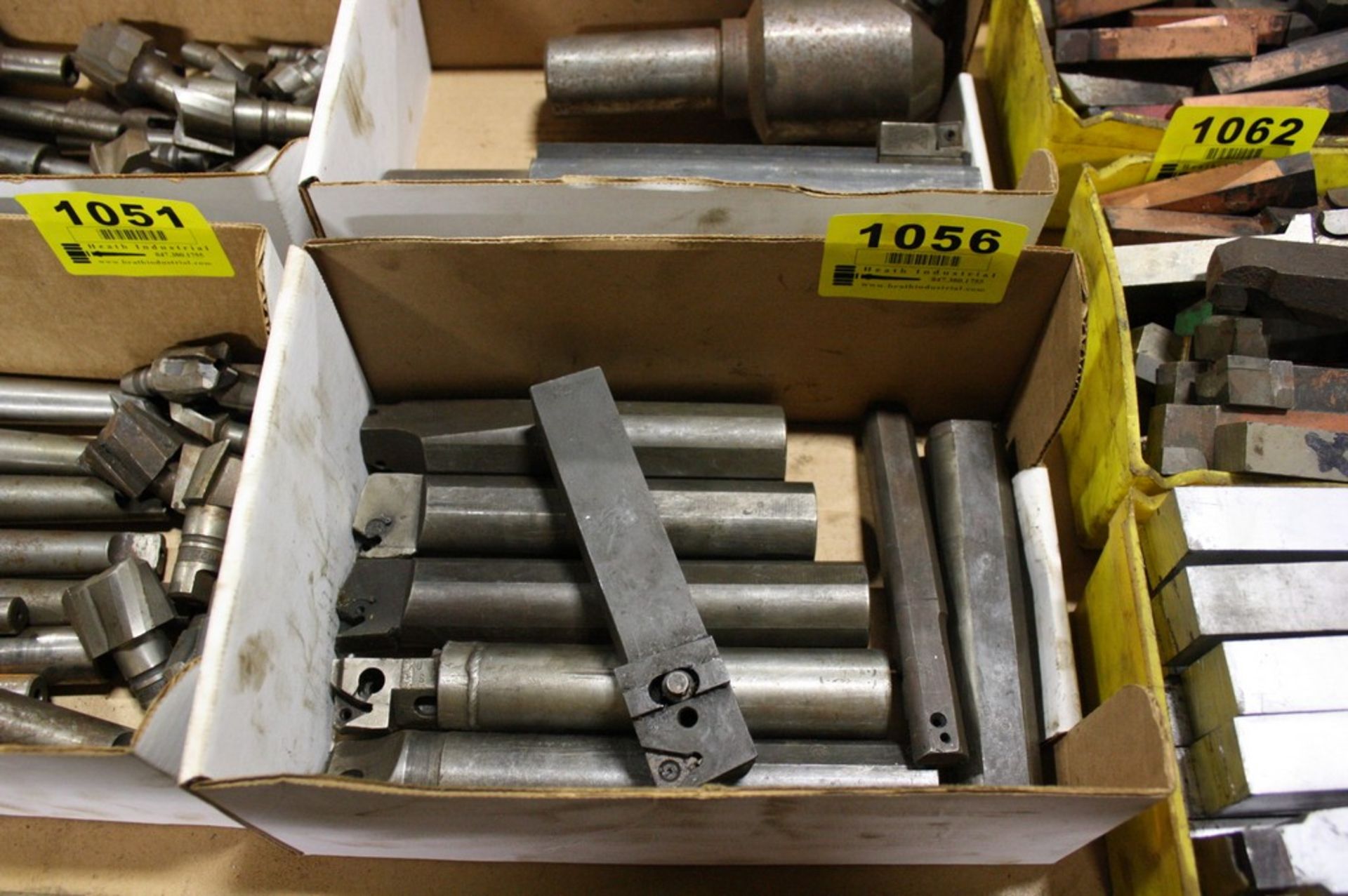 (8) REPLACEABLE CARBIDE TOOL HOLDERS