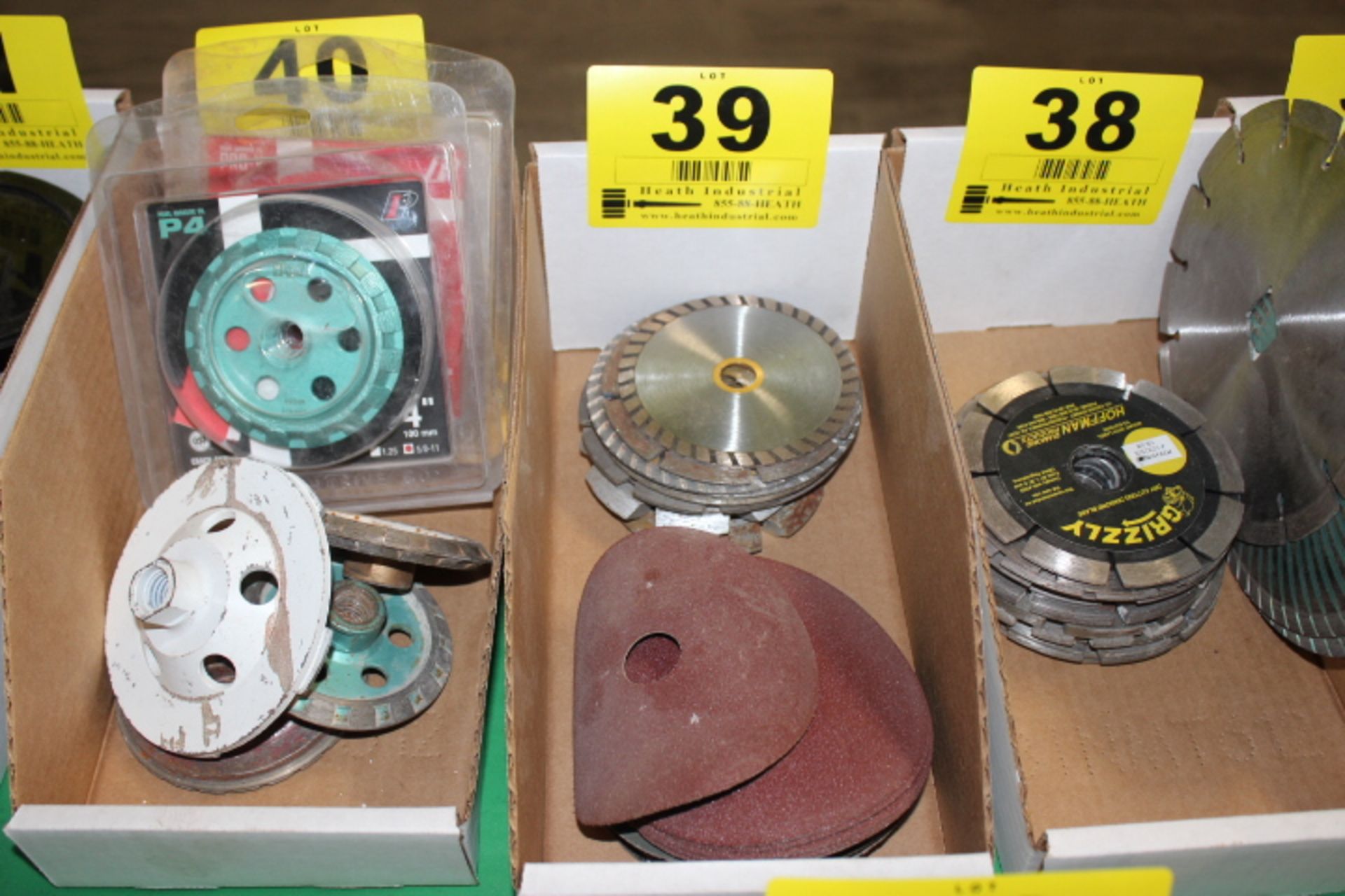 LOT ASSORTED DIAMOND BLADES AND ABRASIVE PADS