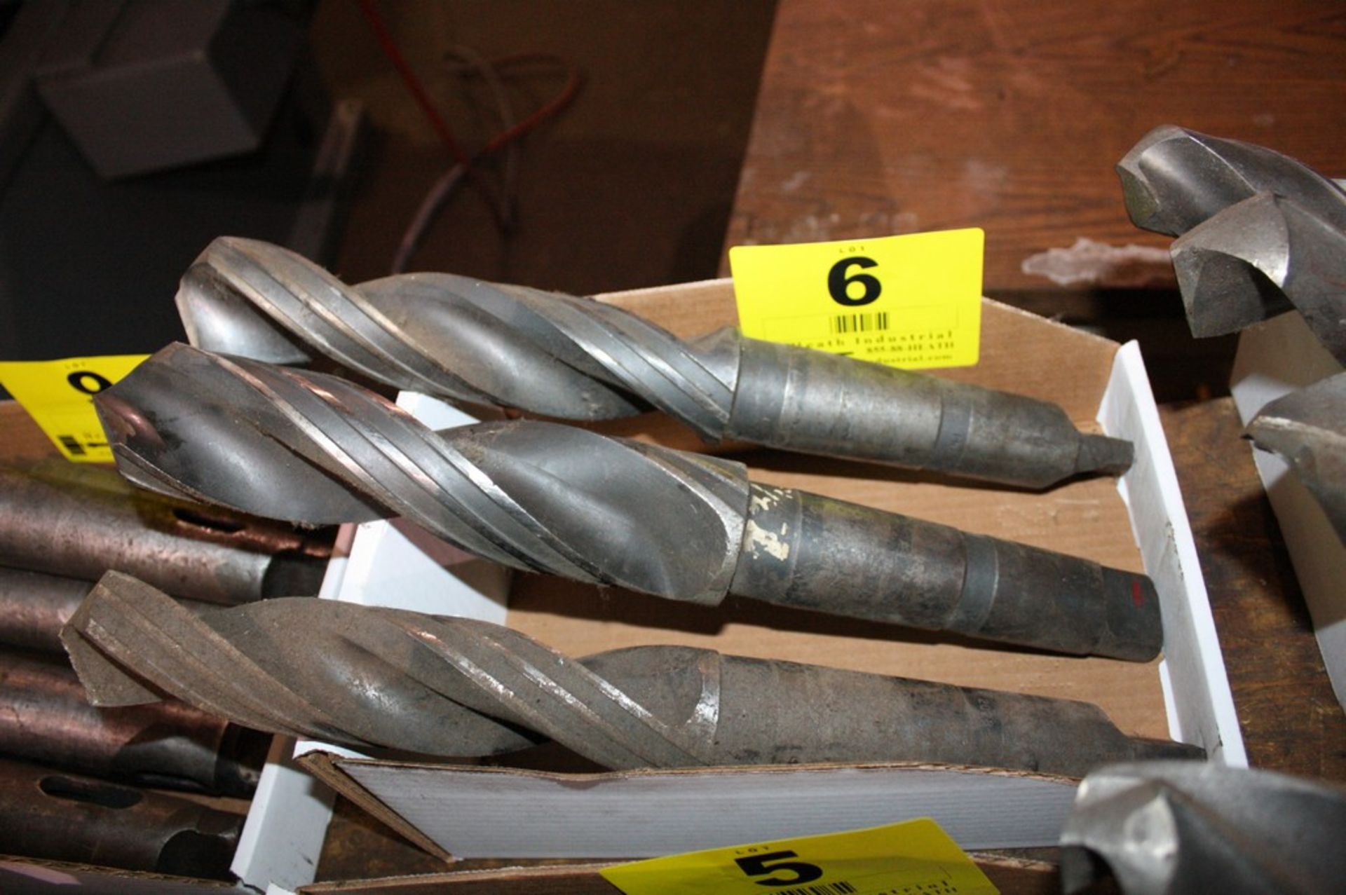 LARGE CAPACITY TAPER SHANK DRILL BITS