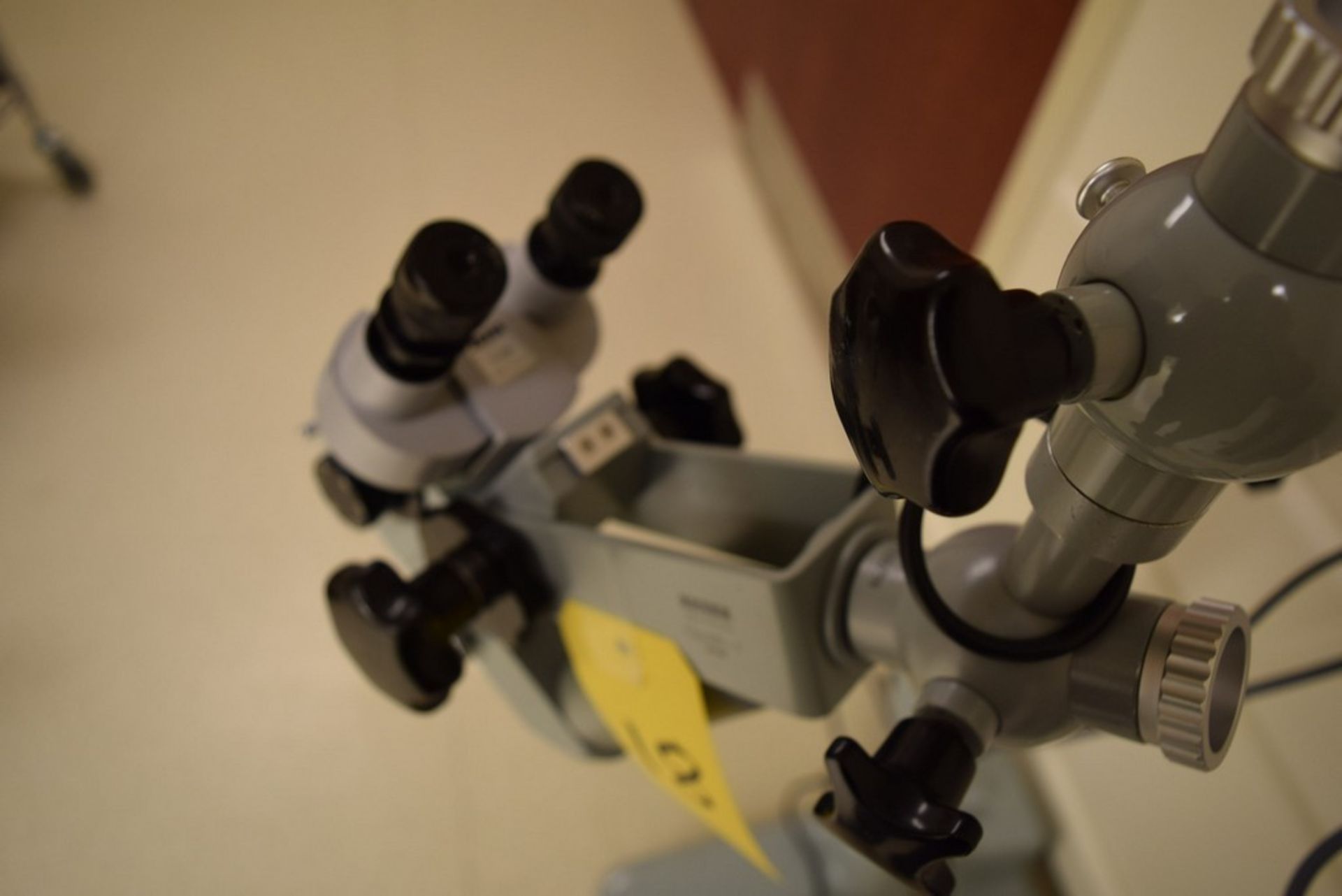 ZEISS MODEL OPMI-1 PORTABLE MICROSCOPE - Image 4 of 4