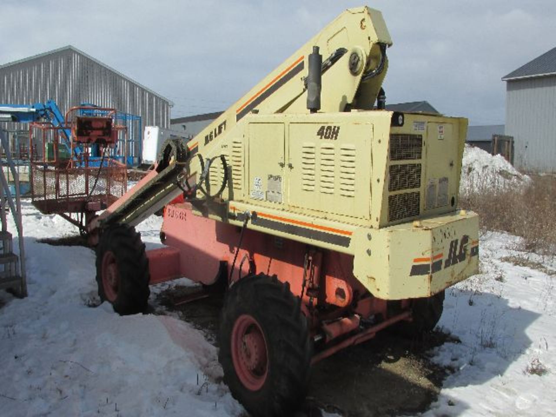 1999 JLG 40H 4X4  manlift. - Image 2 of 4