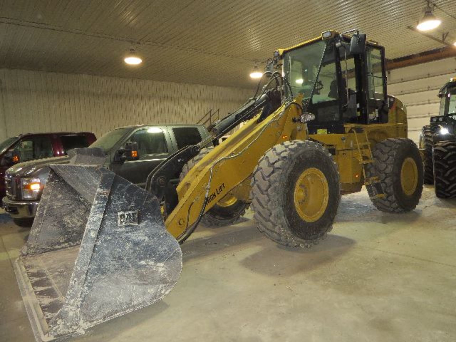 2008 Caterpillar 930H S/N CAT0930HHDHC00280, high lift,  ride control, 8,450 hrs. on meter, 9.300 - Image 2 of 14