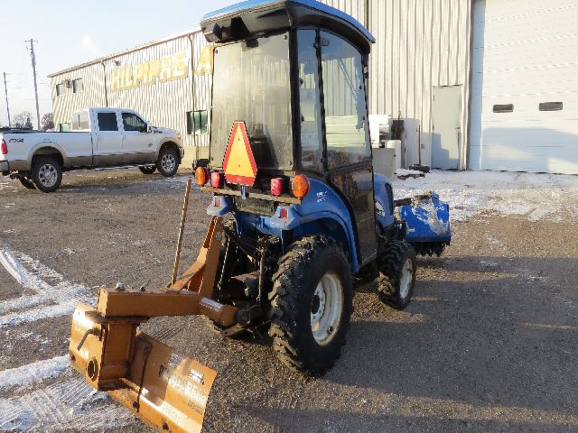 2004 New Holland model  TC24DA tractor, sn HG10183, 260 hrs. on meter, front wheel assist, cab, - Image 3 of 9
