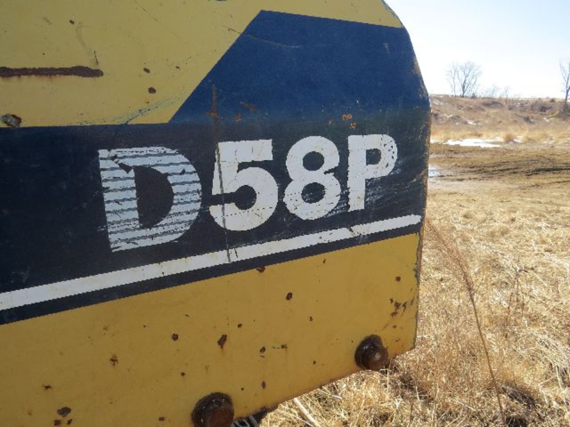 1993 Komatsu D58-1 dozer. Resent tracks, rails. Six way blade. S/N 81324, Hours 6,758 - Image 5 of 5