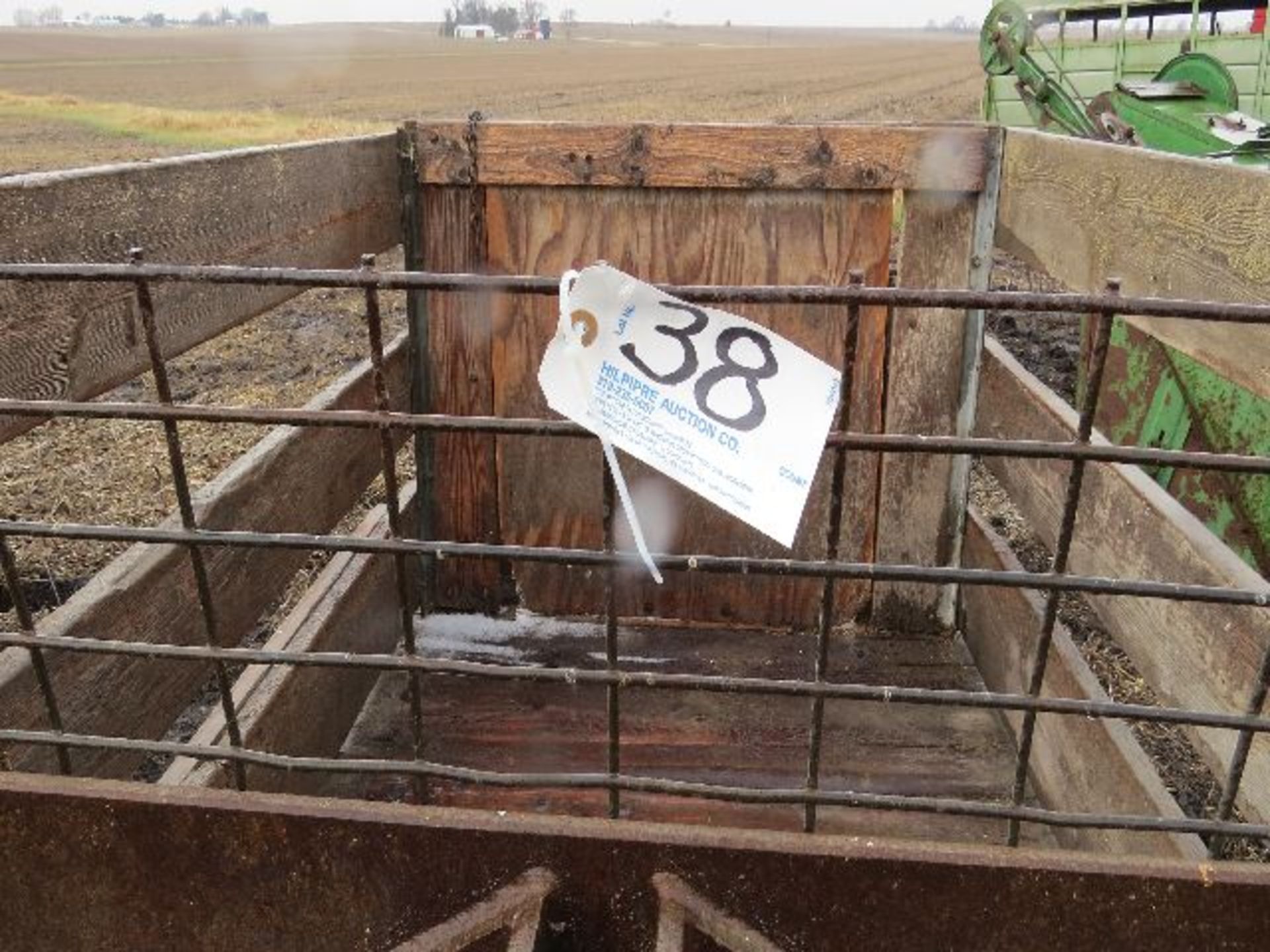 3 pt. livestock crate. - Image 2 of 2