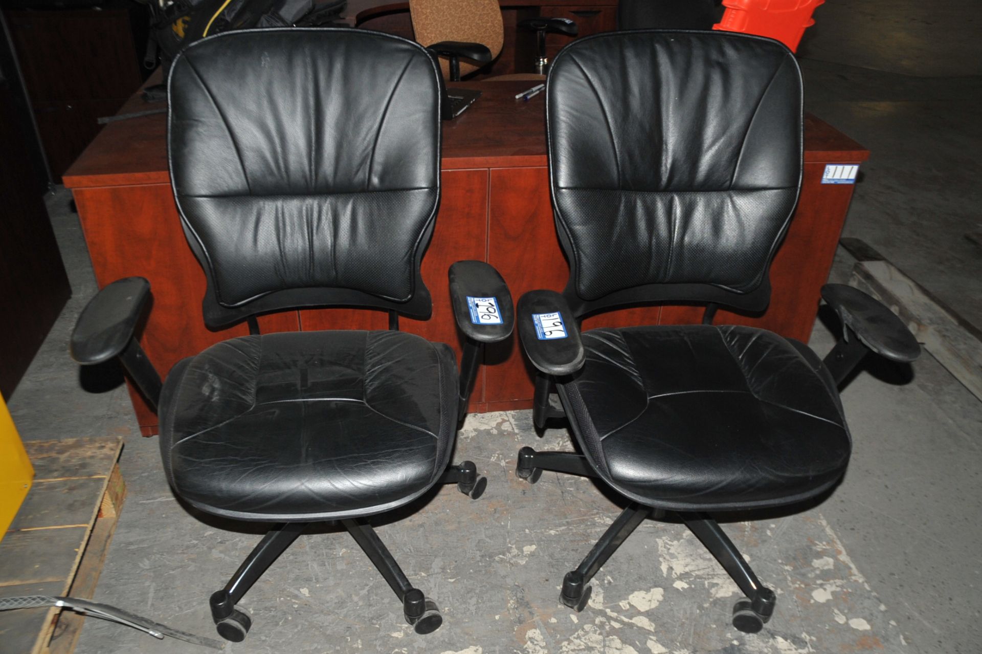 Black Multi-Tilt Swivel Arm Chair